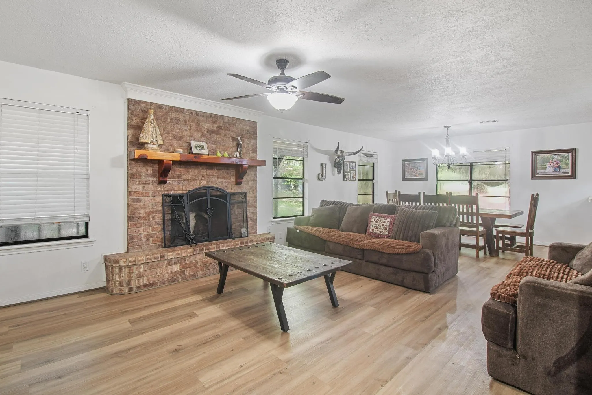 Single Family Residence For Sale in Grimes County , 19359 Forest Road 219, Richards, Texas 77873, 3 Bedroom, 2 Bathroom, Garage spaces, 1,699 Sqft, built in 1978, mls#21342015, Real Estate Agent in Richards, Homes For Sale in Grimes county, Homes For Sale in Richards, Realtor in Richards Texas, Real Estate Brokerage Independent Realty Texas, Luminita Cordes Realtor