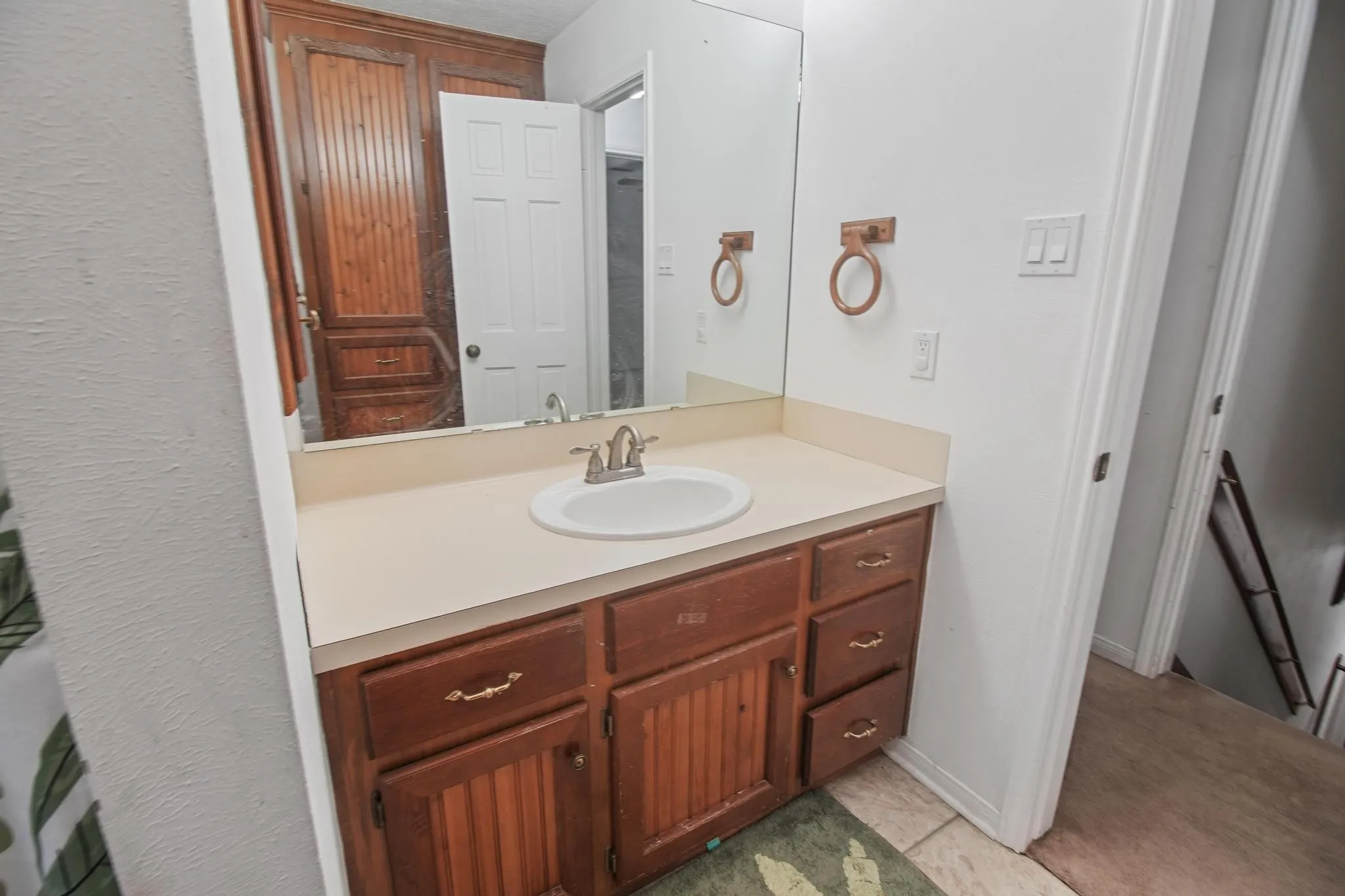 Single Family Residence For Sale in Grimes County , 19359 Forest Road 219, Richards, Texas 77873, 3 Bedroom, 2 Bathroom, Garage spaces, 1,699 Sqft, built in 1978, mls#21342015, Real Estate Agent in Richards, Homes For Sale in Grimes county, Homes For Sale in Richards, Realtor in Richards Texas, Real Estate Brokerage Independent Realty Texas, Luminita Cordes Realtor