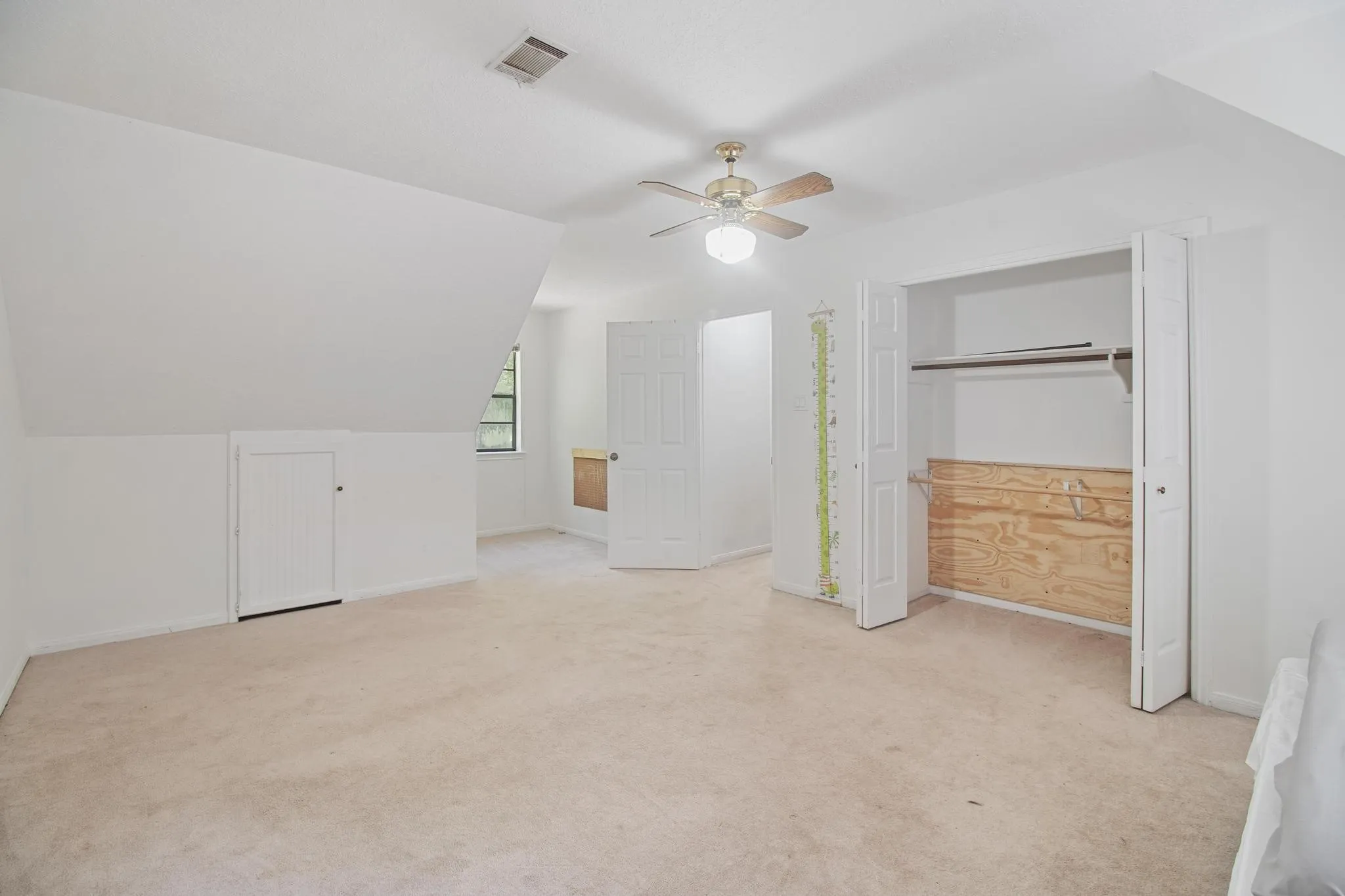 Single Family Residence For Sale in Grimes County , 19359 Forest Road 219, Richards, Texas 77873, 3 Bedroom, 2 Bathroom, Garage spaces, 1,699 Sqft, built in 1978, mls#21342015, Real Estate Agent in Richards, Homes For Sale in Grimes county, Homes For Sale in Richards, Realtor in Richards Texas, Real Estate Brokerage Independent Realty Texas, Luminita Cordes Realtor