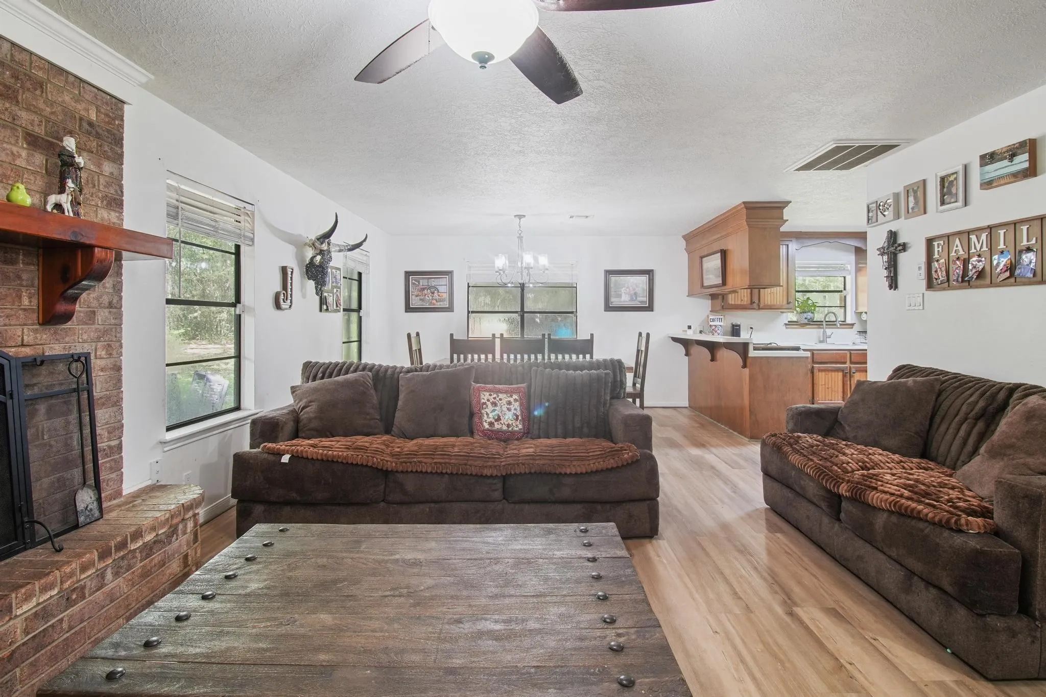 Single Family Residence For Sale in Grimes County , 19359 Forest Road 219, Richards, Texas 77873, 3 Bedroom, 2 Bathroom, Garage spaces, 1,699 Sqft, built in 1978, mls#21342015, Real Estate Agent in Richards, Homes For Sale in Grimes county, Homes For Sale in Richards, Realtor in Richards Texas, Real Estate Brokerage Independent Realty Texas, Luminita Cordes Realtor