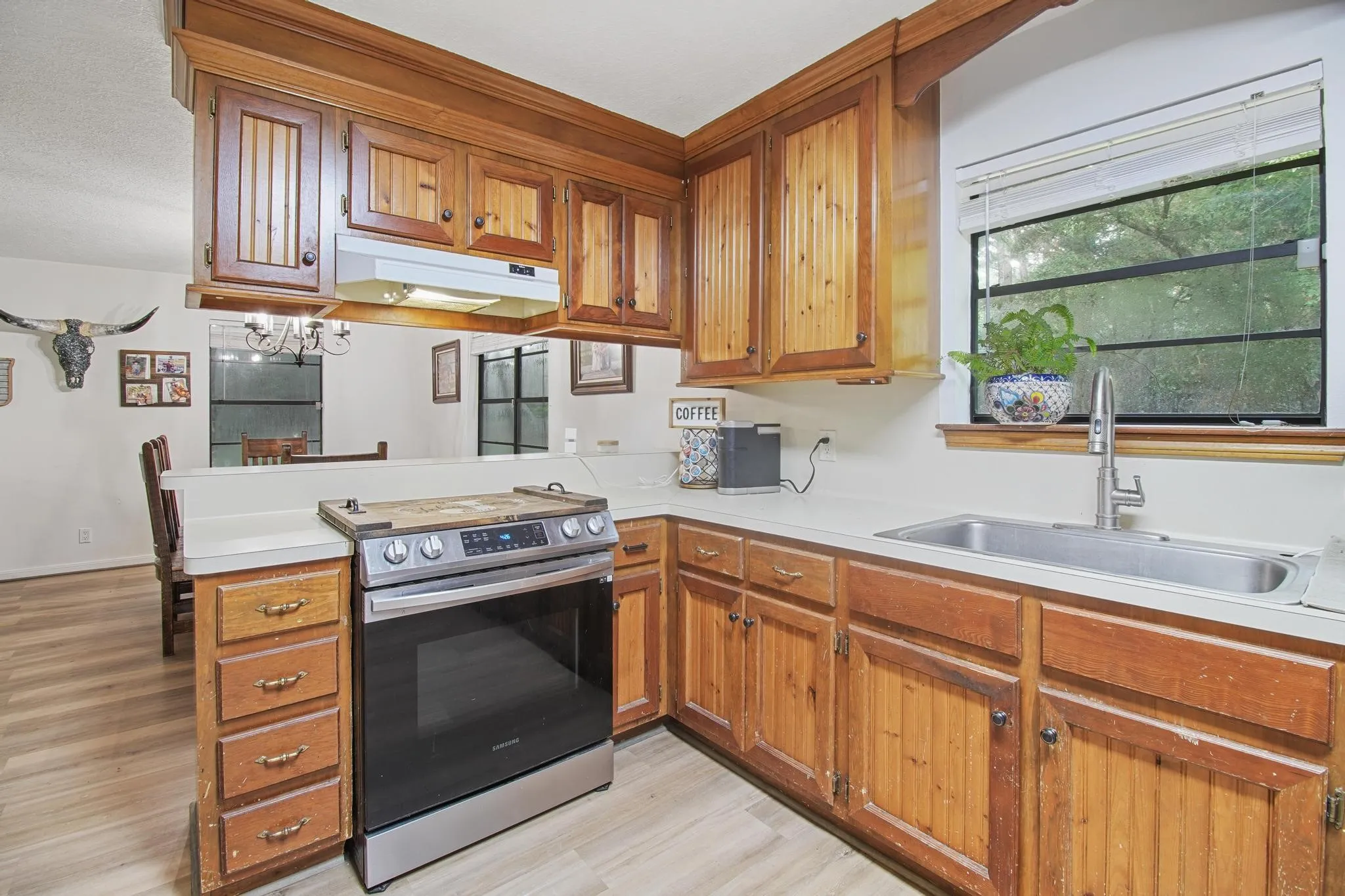 Single Family Residence For Sale in Grimes County , 19359 Forest Road 219, Richards, Texas 77873, 3 Bedroom, 2 Bathroom, Garage spaces, 1,699 Sqft, built in 1978, mls#21342015, Real Estate Agent in Richards, Homes For Sale in Grimes county, Homes For Sale in Richards, Realtor in Richards Texas, Real Estate Brokerage Independent Realty Texas, Luminita Cordes Realtor
