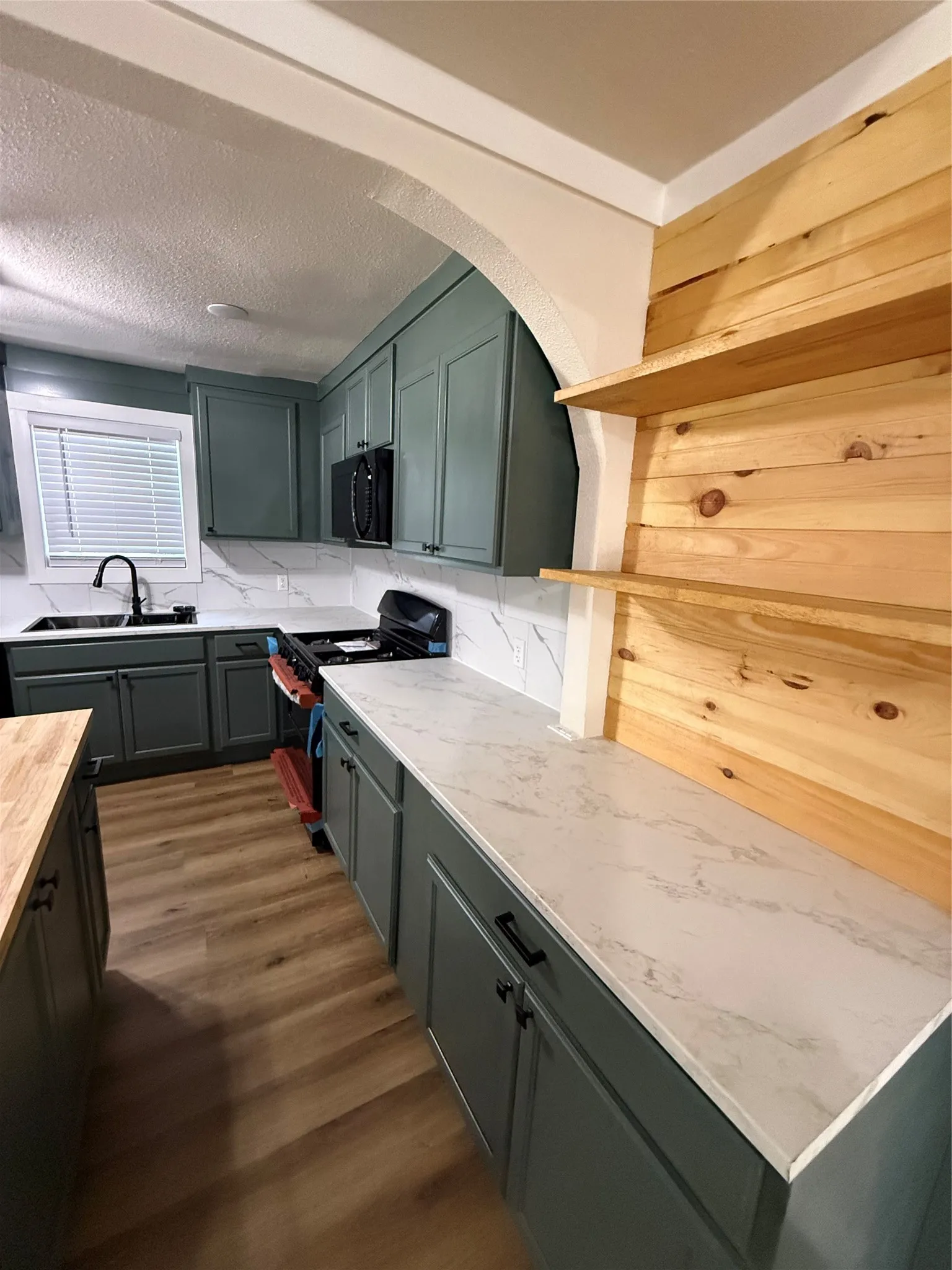 Single Family Residence For Sale in Brown County , 405 W Hall Street, Bangs, Texas 76823, 4 Bedroom, 2 Bathroom, Garage spaces, 1,452 Sqft, built in 1990, mls#21342017, Real Estate Agent in Bangs, Homes For Sale in Brown county, Homes For Sale in Bangs, Realtor in Bangs Texas, Real Estate Brokerage Independent Realty Texas, Luminita Cordes Realtor