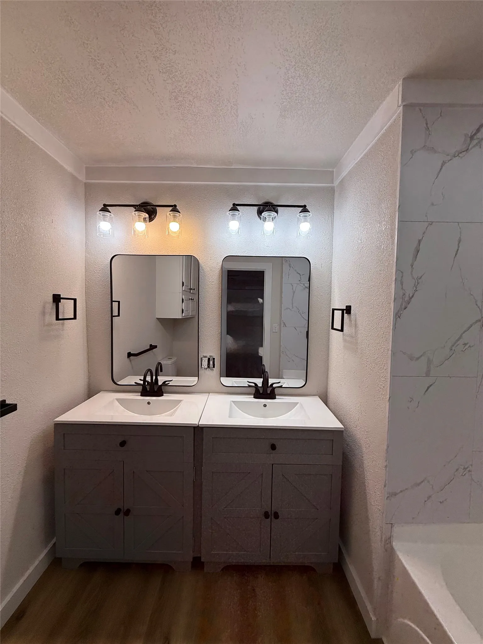 Single Family Residence For Sale in Brown County , 405 W Hall Street, Bangs, Texas 76823, 4 Bedroom, 2 Bathroom, Garage spaces, 1,452 Sqft, built in 1990, mls#21342017, Real Estate Agent in Bangs, Homes For Sale in Brown county, Homes For Sale in Bangs, Realtor in Bangs Texas, Real Estate Brokerage Independent Realty Texas, Luminita Cordes Realtor