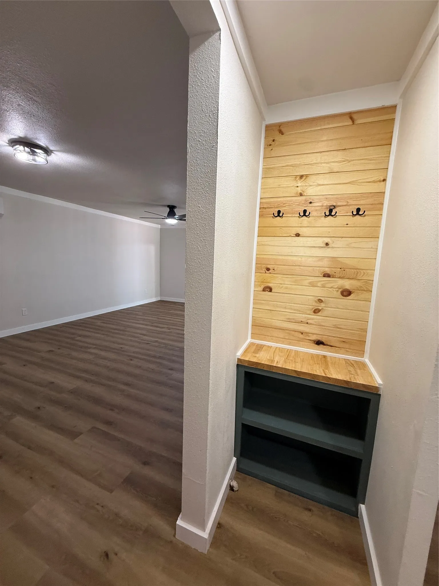 Single Family Residence For Sale in Brown County , 405 W Hall Street, Bangs, Texas 76823, 4 Bedroom, 2 Bathroom, Garage spaces, 1,452 Sqft, built in 1990, mls#21342017, Real Estate Agent in Bangs, Homes For Sale in Brown county, Homes For Sale in Bangs, Realtor in Bangs Texas, Real Estate Brokerage Independent Realty Texas, Luminita Cordes Realtor