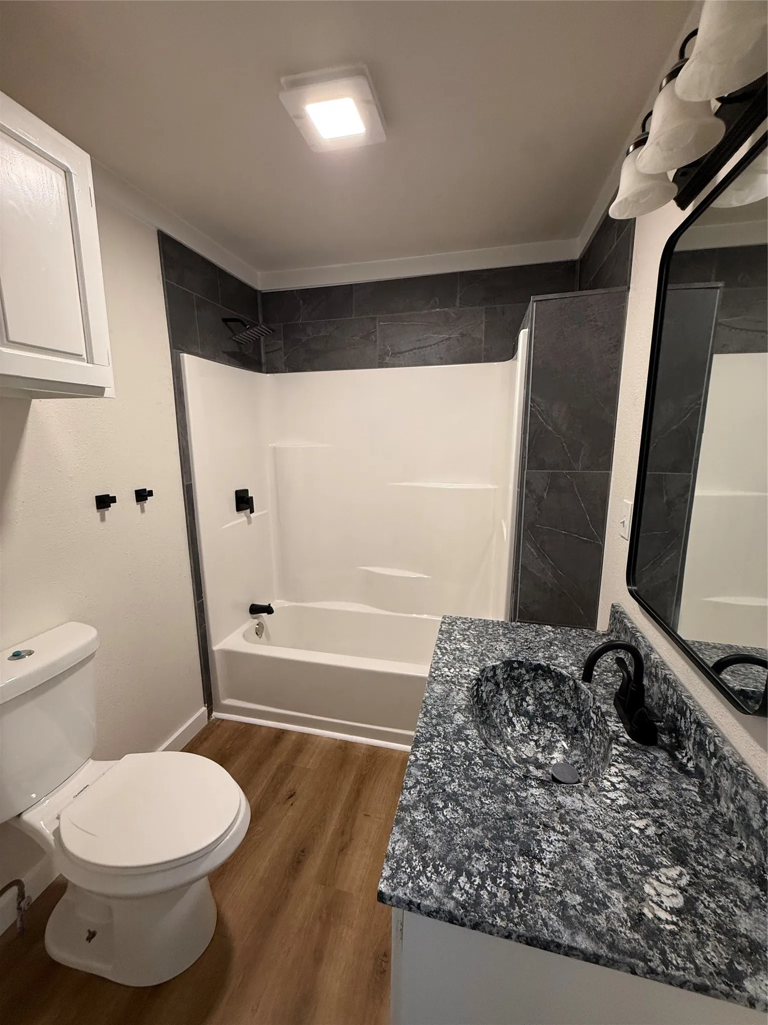 Single Family Residence For Sale in Brown County , 405 W Hall Street, Bangs, Texas 76823, 4 Bedroom, 2 Bathroom, Garage spaces, 1,452 Sqft, built in 1990, mls#21342017, Real Estate Agent in Bangs, Homes For Sale in Brown county, Homes For Sale in Bangs, Realtor in Bangs Texas, Real Estate Brokerage Independent Realty Texas, Luminita Cordes Realtor