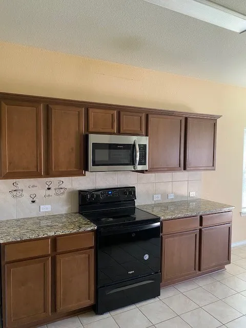 Single Family Residence For Sale in Kaufman County , 885 Levi Lane, Forney, Texas 75126, 5 Bedroom, 3 Bathroom, 2 Garage spaces, 2,494 Sqft, built in 2018, mls#21339521, Real Estate Agent in Forney, Homes For Sale in Kaufman county, Homes For Sale in Forney, Realtor in Forney Texas, Real Estate Brokerage Independent Realty Texas, Luminita Cordes Realtor