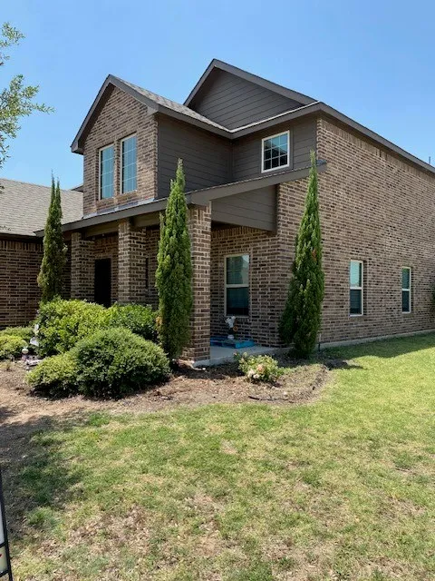 Single Family Residence For Sale in Kaufman County , 885 Levi Lane, Forney, Texas 75126, 5 Bedroom, 3 Bathroom, 2 Garage spaces, 2,494 Sqft, built in 2018, mls#21339521, Real Estate Agent in Forney, Homes For Sale in Kaufman county, Homes For Sale in Forney, Realtor in Forney Texas, Real Estate Brokerage Independent Realty Texas, Luminita Cordes Realtor