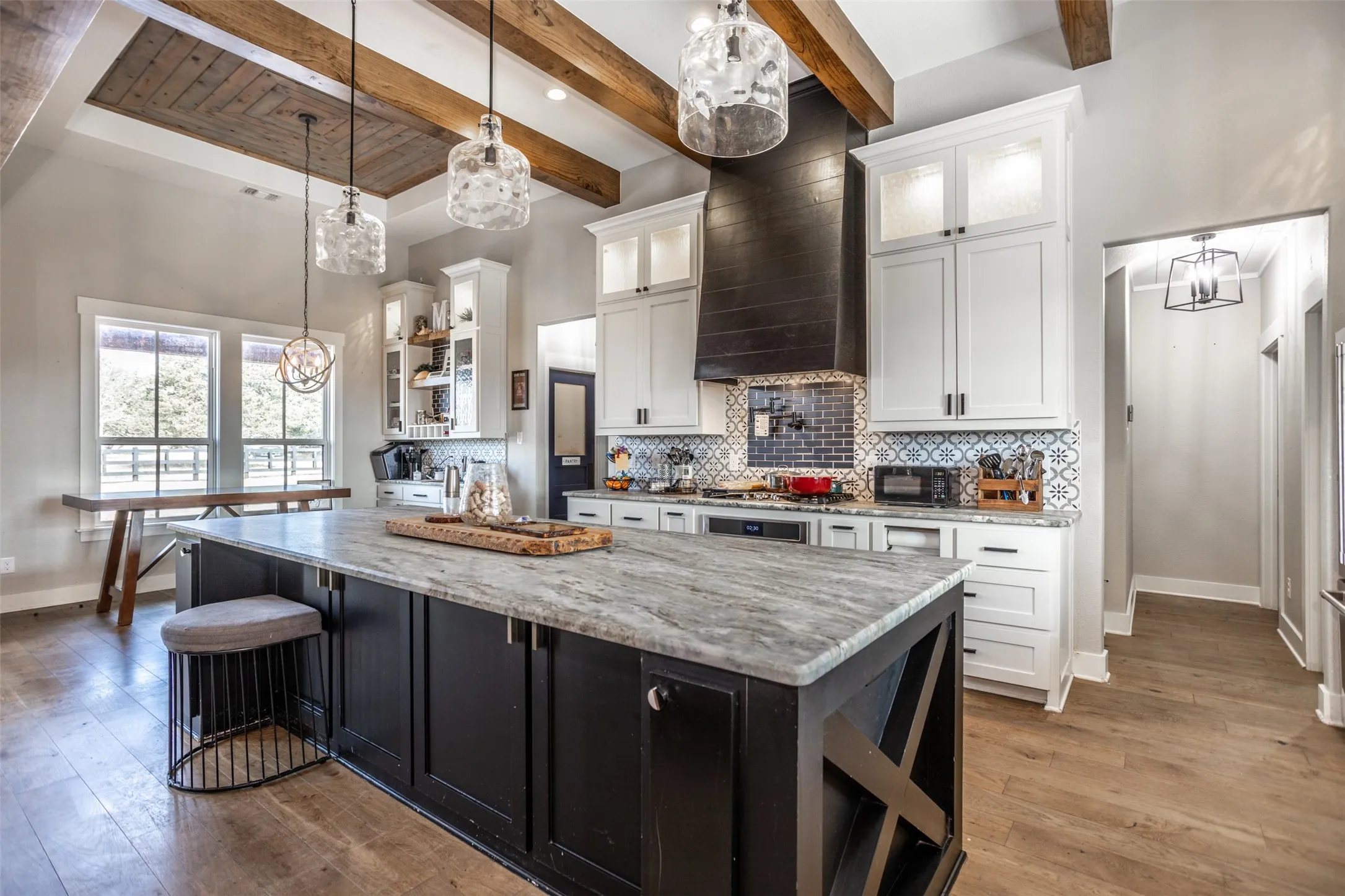 Single Family Residence For Sale in Cooke County , 1205 Northshore Lane, Valley View, Texas 76272, 4 Bedroom, 4 Bathroom, Garage spaces, 2,691 Sqft, built in 2019, mls#21342023, Real Estate Agent in Valley View, Homes For Sale in Cooke county, Homes For Sale in Valley View, Realtor in Valley View Texas, Real Estate Brokerage Independent Realty Texas, Luminita Cordes Realtor