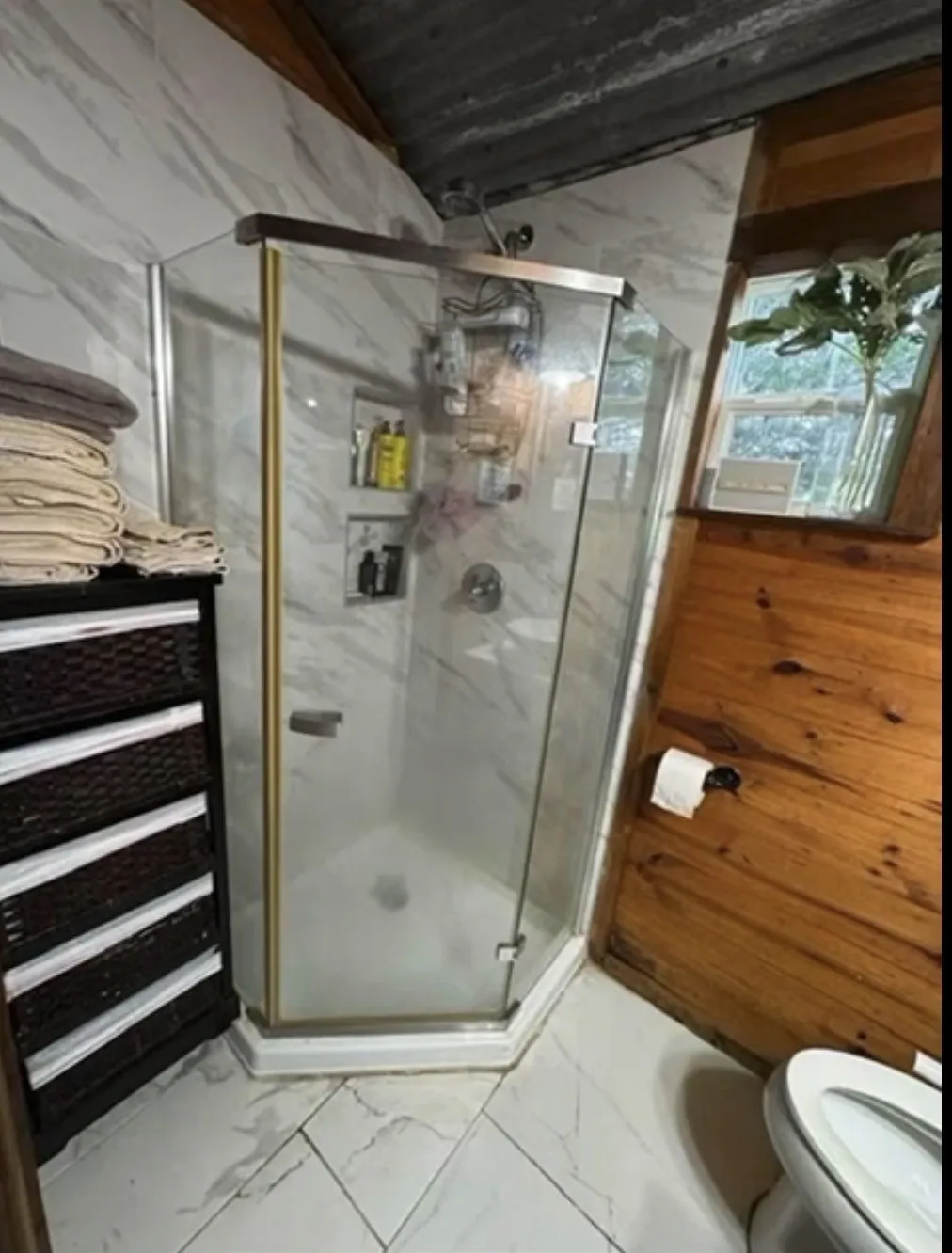 Guest house bathroom