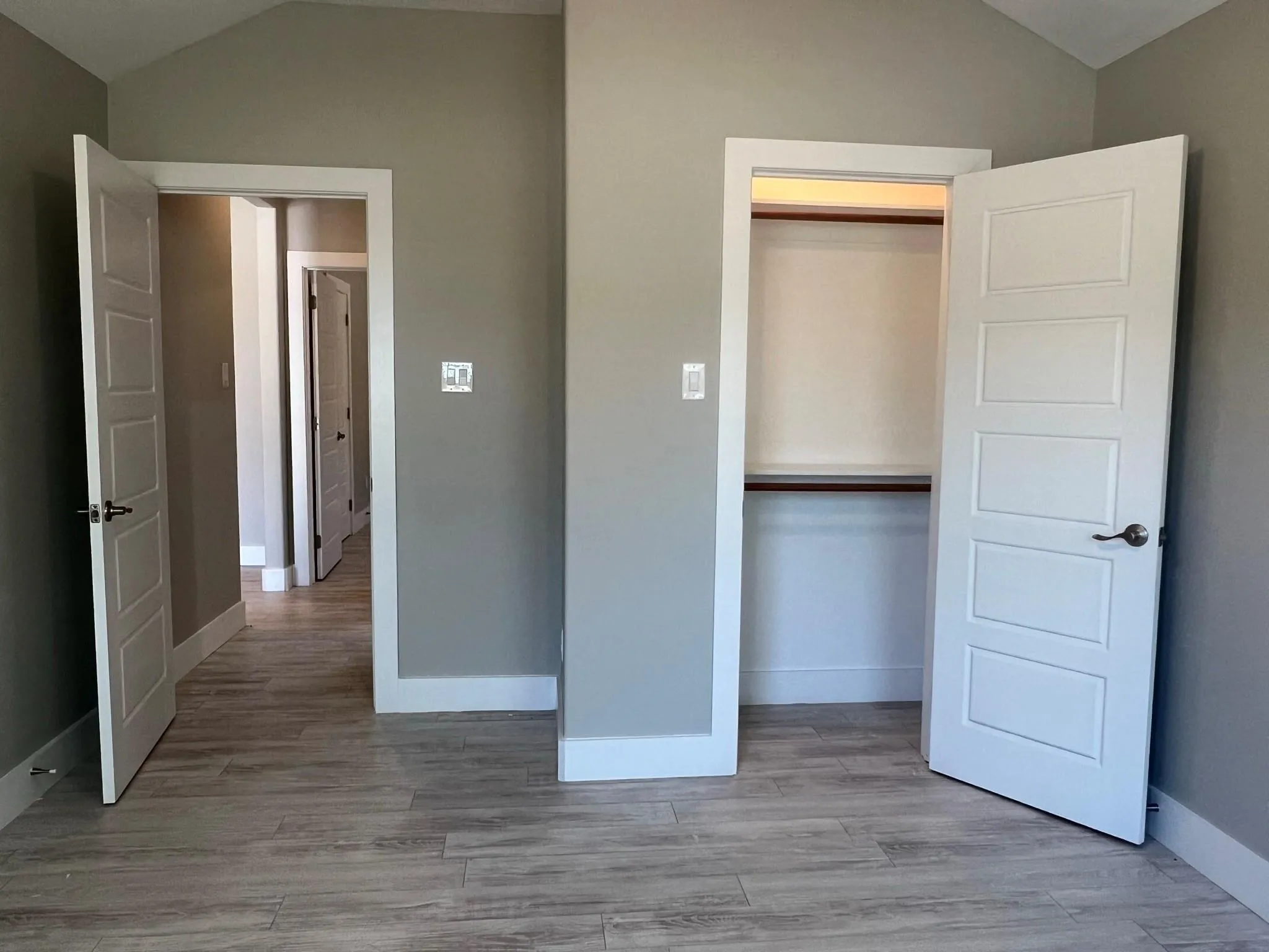 Duplex For Rent in Grayson County , 617 N Friendship Road, Sherman, Texas 75092, 3 Bedroom, 2 Bathroom, 2 Garage spaces, 1,560 Sqft, built in 2023, mls#21338837, Real Estate Agent in Sherman, Homes For Rent in Grayson county, Homes For Rent in Sherman, Realtor in Sherman Texas, Real Estate Brokerage Independent Realty Texas, Luminita Cordes Realtor