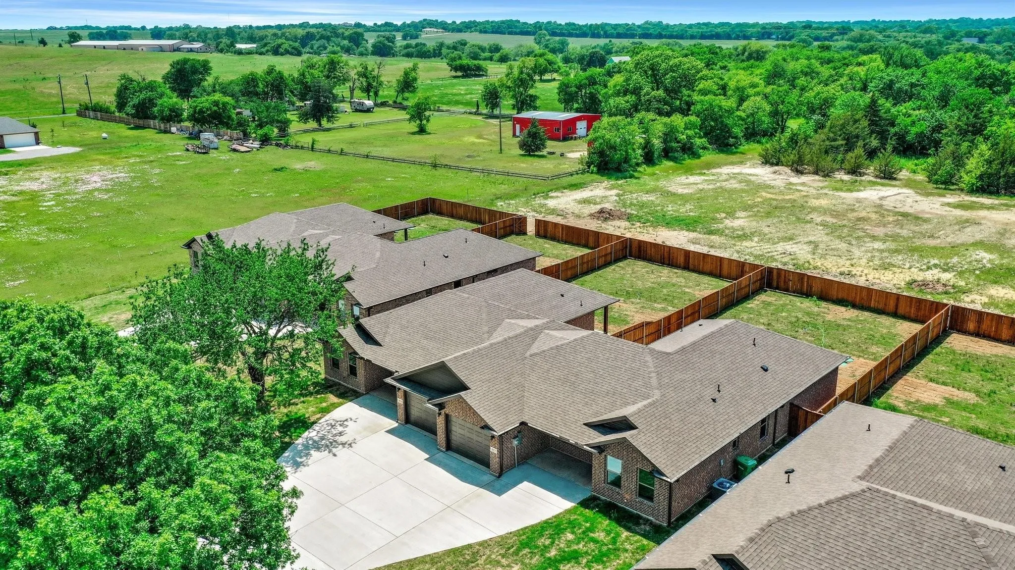 Duplex For Rent in Grayson County , 617 N Friendship Road, Sherman, Texas 75092, 3 Bedroom, 2 Bathroom, 2 Garage spaces, 1,560 Sqft, built in 2023, mls#21338837, Real Estate Agent in Sherman, Homes For Rent in Grayson county, Homes For Rent in Sherman, Realtor in Sherman Texas, Real Estate Brokerage Independent Realty Texas, Luminita Cordes Realtor