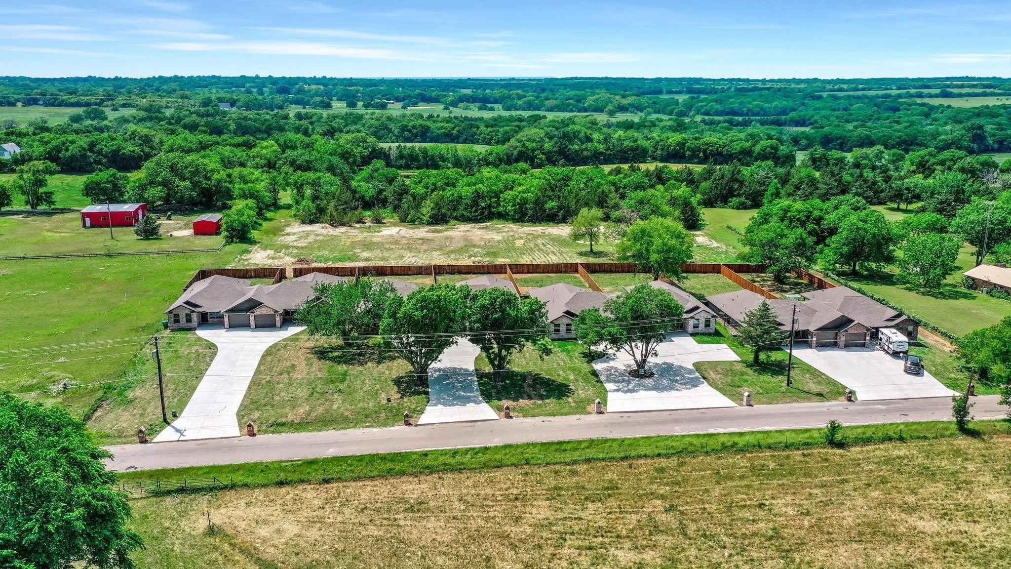 Duplex For Rent in Grayson County , 617 N Friendship Road, Sherman, Texas 75092, 3 Bedroom, 2 Bathroom, 2 Garage spaces, 1,560 Sqft, built in 2023, mls#21338837, Real Estate Agent in Sherman, Homes For Rent in Grayson county, Homes For Rent in Sherman, Realtor in Sherman Texas, Real Estate Brokerage Independent Realty Texas, Luminita Cordes Realtor