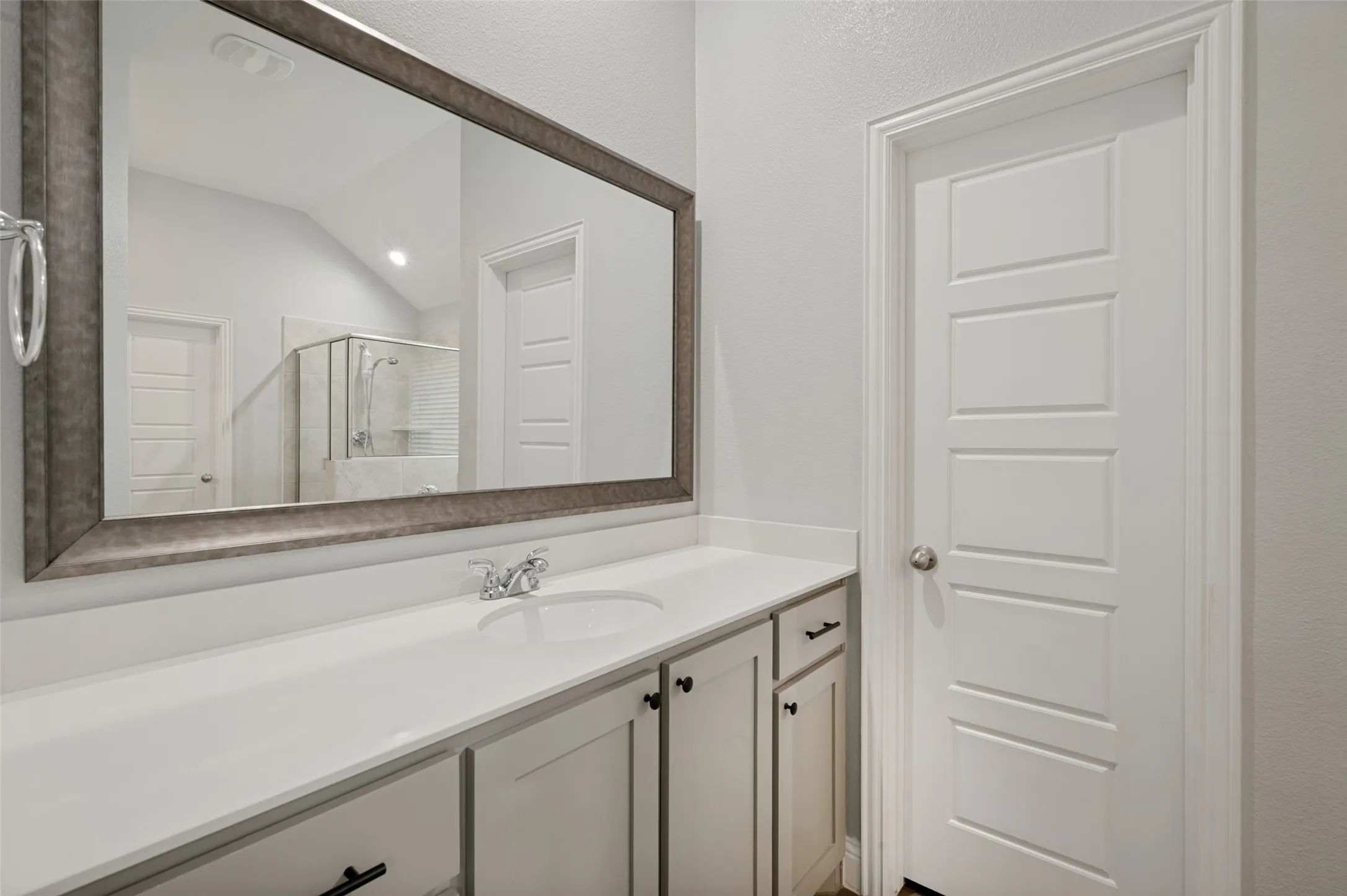 Single Family Residence For Sale in Denton County , 230 Clairmont Drive, Ponder, Texas 76259, 3 Bedroom, 2 Bathroom, 2 Garage spaces, 2,253 Sqft, built in 2022, mls#21342021, Real Estate Agent in Ponder, Homes For Sale in Denton county, Homes For Sale in Ponder, Realtor in Ponder Texas, Real Estate Brokerage Independent Realty Texas, Luminita Cordes Realtor