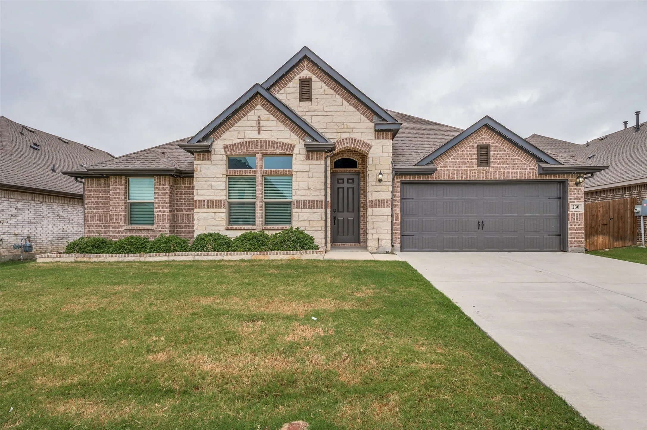 Single Family Residence For Sale in Denton County , 230 Clairmont Drive, Ponder, Texas 76259, 3 Bedroom, 2 Bathroom, 2 Garage spaces, 2,253 Sqft, built in 2022, mls#21342021, Real Estate Agent in Ponder, Homes For Sale in Denton county, Homes For Sale in Ponder, Realtor in Ponder Texas, Real Estate Brokerage Independent Realty Texas, Luminita Cordes Realtor