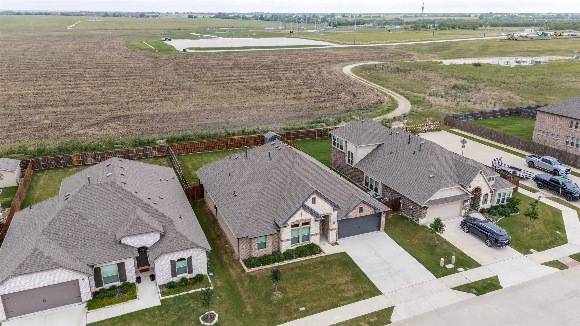 Single Family Residence For Sale in Denton County , 230 Clairmont Drive, Ponder, Texas 76259, 3 Bedroom, 2 Bathroom, 2 Garage spaces, 2,253 Sqft, built in 2022, mls#21342021, Real Estate Agent in Ponder, Homes For Sale in Denton county, Homes For Sale in Ponder, Realtor in Ponder Texas, Real Estate Brokerage Independent Realty Texas, Luminita Cordes Realtor