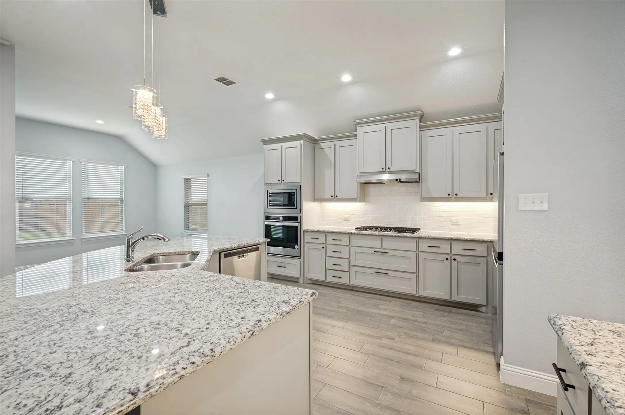 Single Family Residence For Sale in Denton County , 230 Clairmont Drive, Ponder, Texas 76259, 3 Bedroom, 2 Bathroom, 2 Garage spaces, 2,253 Sqft, built in 2022, mls#21342021, Real Estate Agent in Ponder, Homes For Sale in Denton county, Homes For Sale in Ponder, Realtor in Ponder Texas, Real Estate Brokerage Independent Realty Texas, Luminita Cordes Realtor