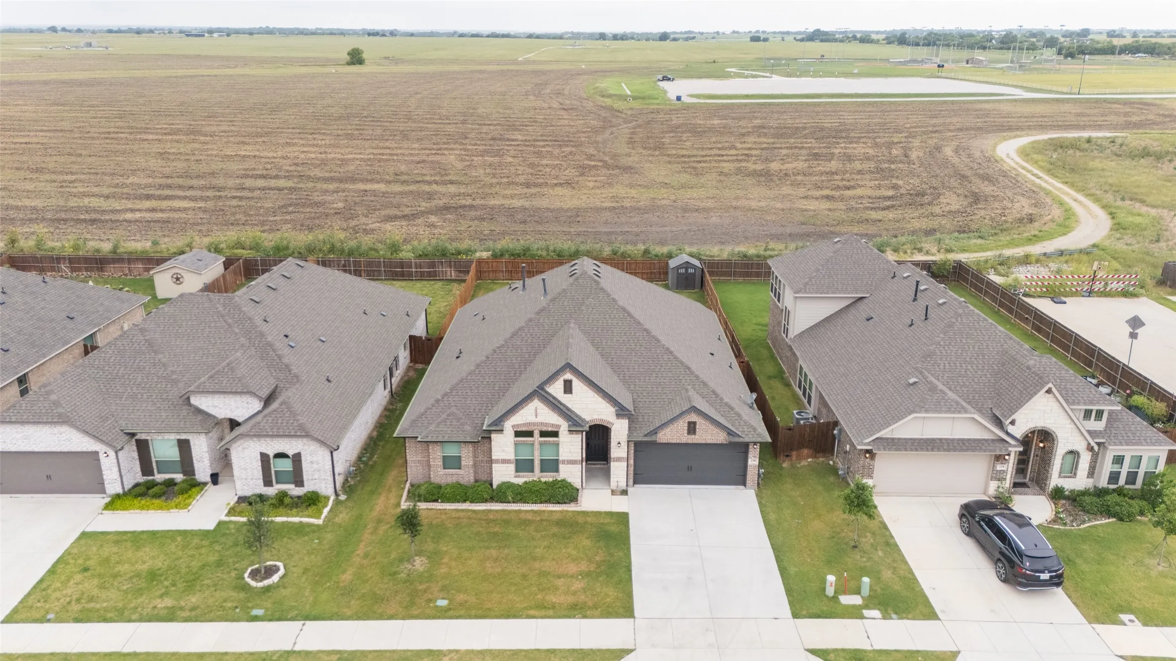 Single Family Residence For Sale in Denton County , 230 Clairmont Drive, Ponder, Texas 76259, 3 Bedroom, 2 Bathroom, 2 Garage spaces, 2,253 Sqft, built in 2022, mls#21342021, Real Estate Agent in Ponder, Homes For Sale in Denton county, Homes For Sale in Ponder, Realtor in Ponder Texas, Real Estate Brokerage Independent Realty Texas, Luminita Cordes Realtor