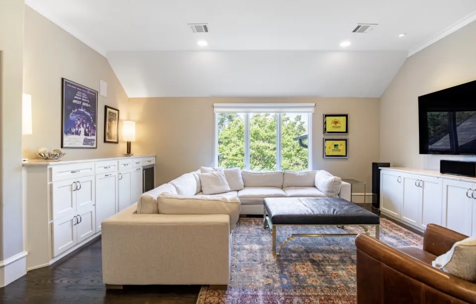 Living room up.
"Crash pad."