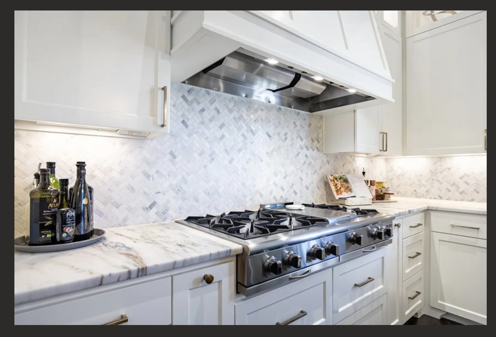 Professional grade gas cooktop