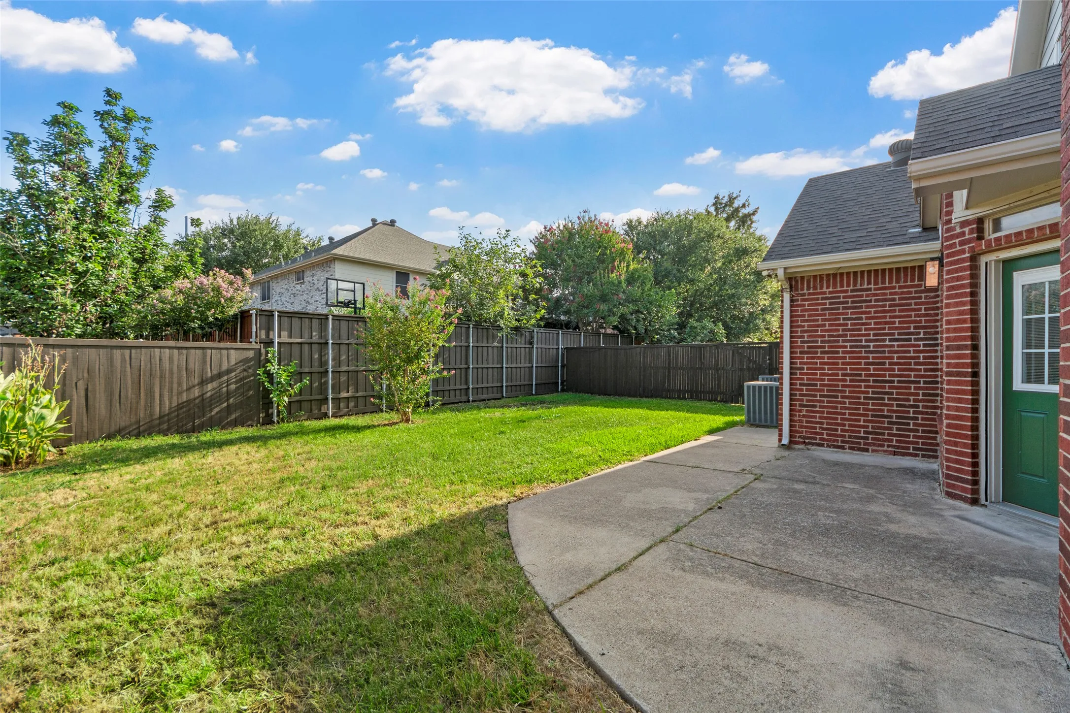 Single Family Residence For Rent in Collin County , 112 Sweetgum Drive, Murphy, Texas 75094, 4 Bedroom, 3 Bathroom, 3 Garage spaces, 3,020 Sqft, built in 1997, mls#21342033, Real Estate Agent in Murphy, Homes For Rent in Collin county, Homes For Rent in Murphy, Realtor in Murphy Texas, Real Estate Brokerage Independent Realty Texas, Luminita Cordes Realtor