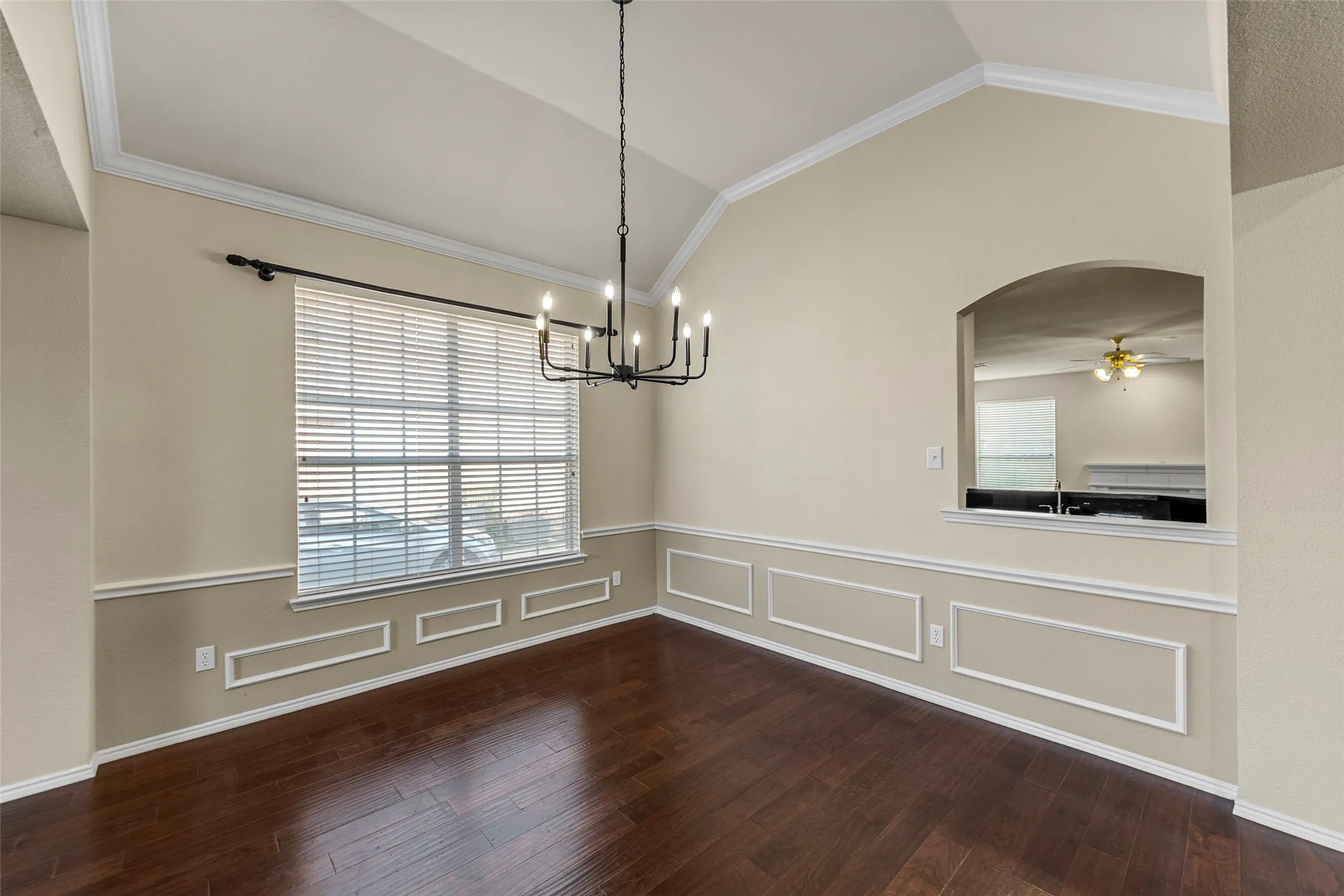Single Family Residence For Rent in Collin County , 112 Sweetgum Drive, Murphy, Texas 75094, 4 Bedroom, 3 Bathroom, 3 Garage spaces, 3,020 Sqft, built in 1997, mls#21342033, Real Estate Agent in Murphy, Homes For Rent in Collin county, Homes For Rent in Murphy, Realtor in Murphy Texas, Real Estate Brokerage Independent Realty Texas, Luminita Cordes Realtor