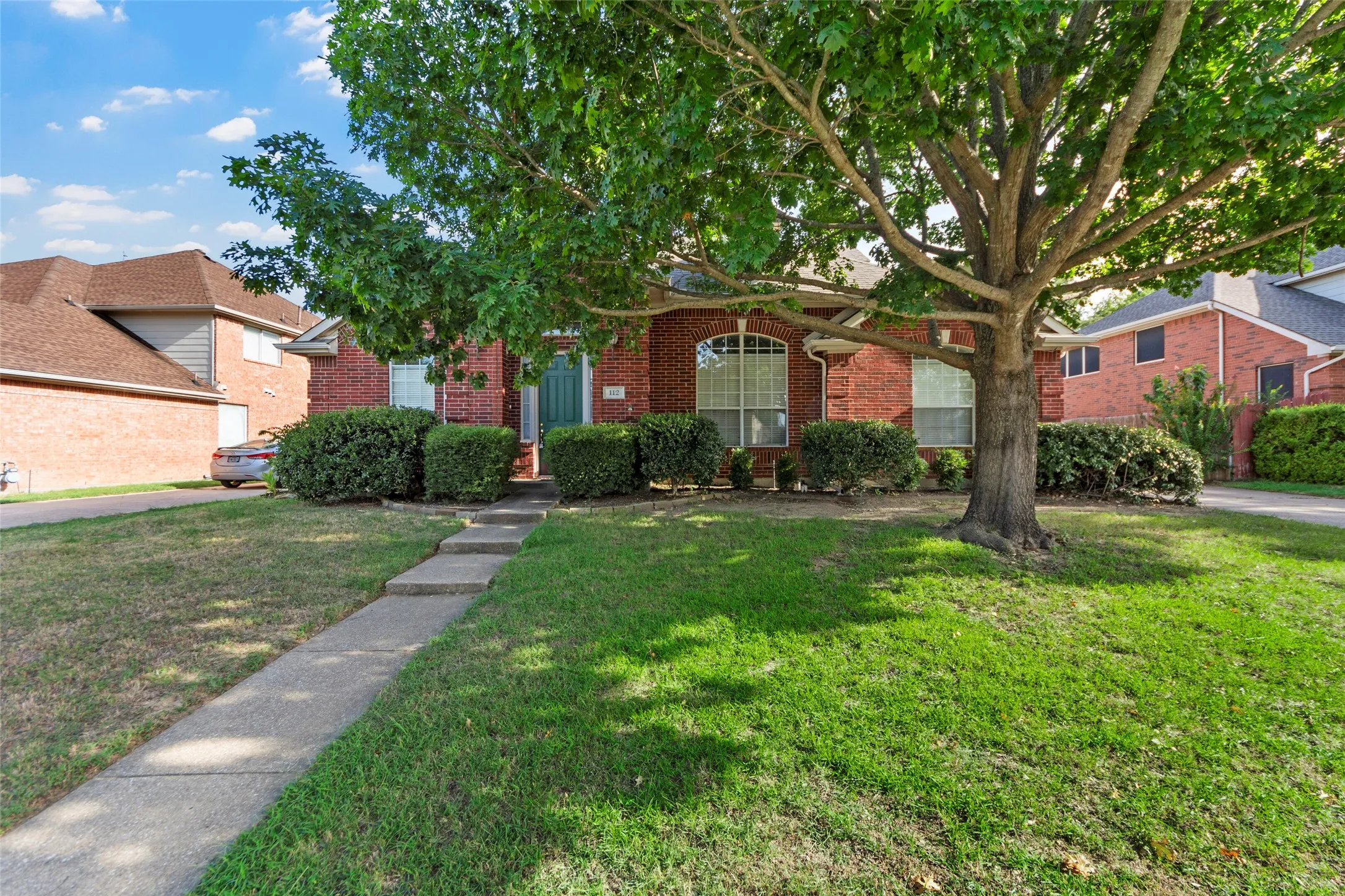 Single Family Residence For Rent in Collin County , 112 Sweetgum Drive, Murphy, Texas 75094, 4 Bedroom, 3 Bathroom, 3 Garage spaces, 3,020 Sqft, built in 1997, mls#21342033, Real Estate Agent in Murphy, Homes For Rent in Collin county, Homes For Rent in Murphy, Realtor in Murphy Texas, Real Estate Brokerage Independent Realty Texas, Luminita Cordes Realtor