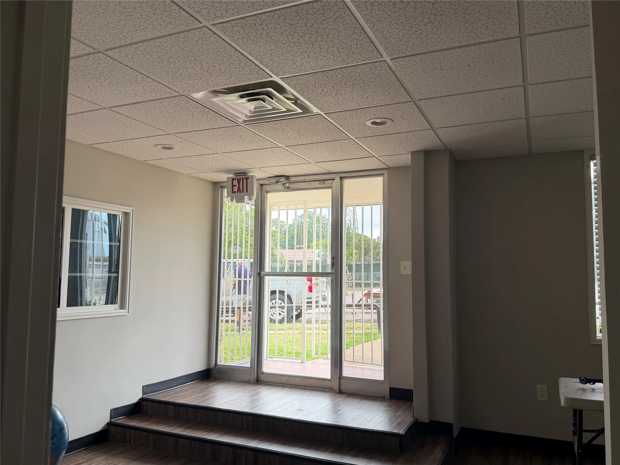 Retail For Sale in Dallas County , 2211 Lamont Avenue, Dallas, Texas 75216, 0, 0, Garage spaces, 0 Sqft, built in 1965, mls#21339141, Real Estate Agent in Dallas, Homes For Sale in Dallas county, Homes For Sale in Dallas, Realtor in Dallas Texas, Real Estate Brokerage Independent Realty Texas, Luminita Cordes Realtor
