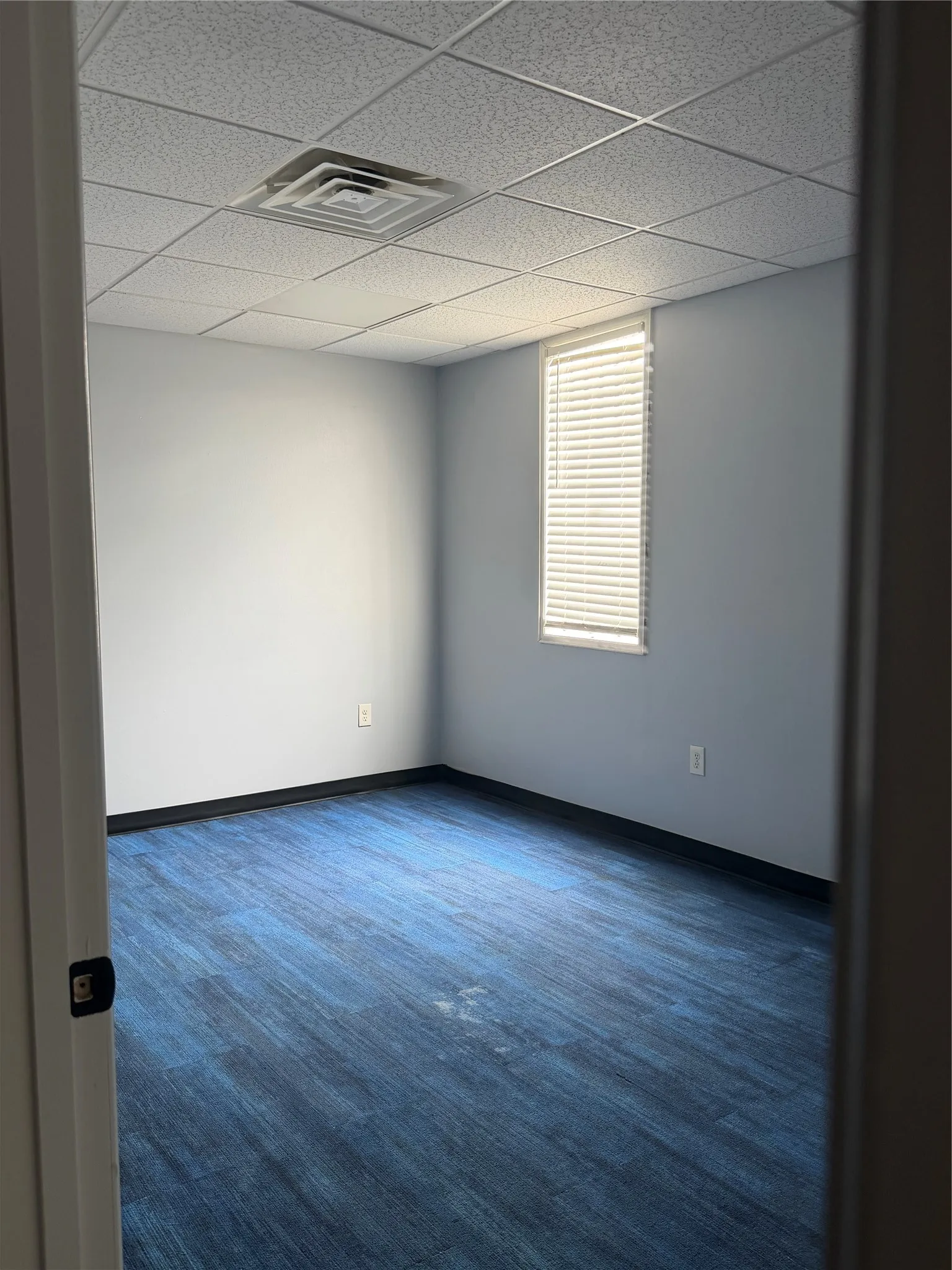 Retail For Sale in Dallas County , 2211 Lamont Avenue, Dallas, Texas 75216, 0, 0, Garage spaces, 0 Sqft, built in 1965, mls#21339141, Real Estate Agent in Dallas, Homes For Sale in Dallas county, Homes For Sale in Dallas, Realtor in Dallas Texas, Real Estate Brokerage Independent Realty Texas, Luminita Cordes Realtor