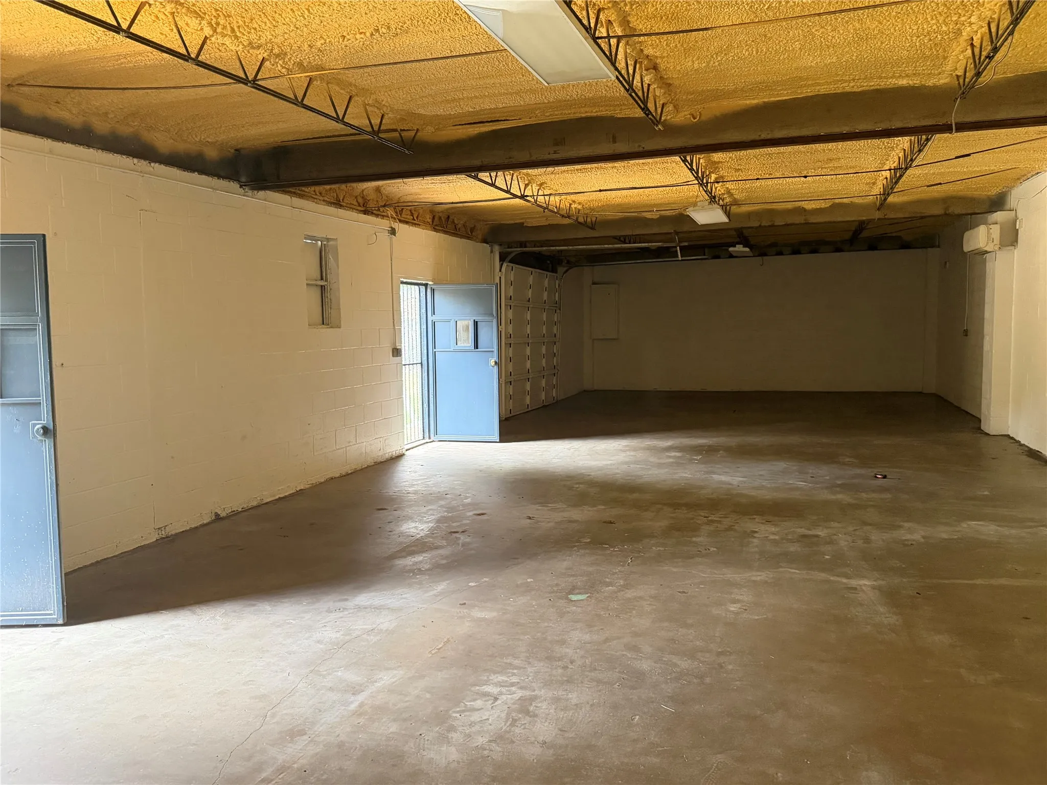 Retail For Sale in Dallas County , 2211 Lamont Avenue, Dallas, Texas 75216, 0, 0, Garage spaces, 0 Sqft, built in 1965, mls#21339141, Real Estate Agent in Dallas, Homes For Sale in Dallas county, Homes For Sale in Dallas, Realtor in Dallas Texas, Real Estate Brokerage Independent Realty Texas, Luminita Cordes Realtor