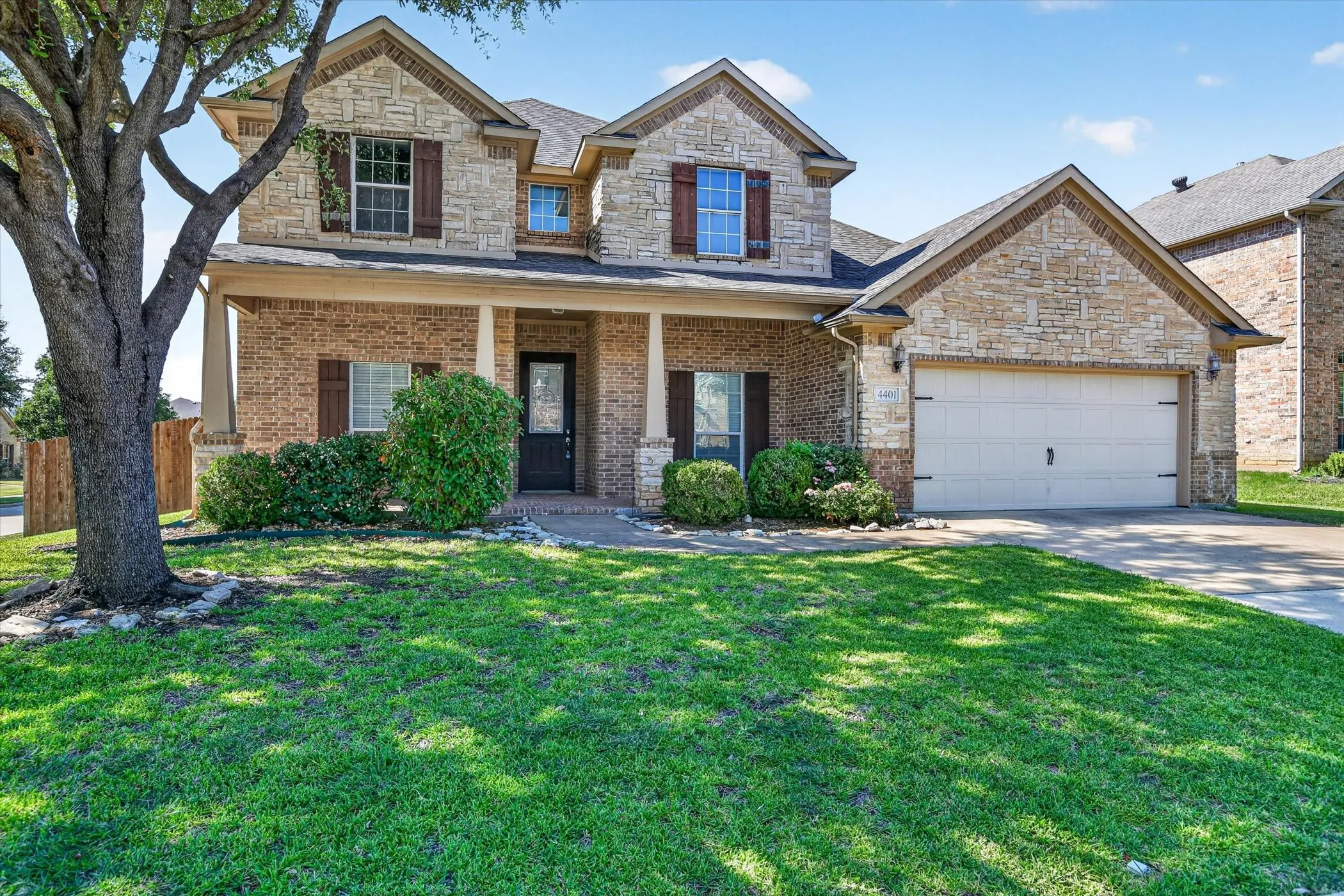Single Family Residence For Sale in Tarrant County , 4401 Genesis Court, Mansfield, Texas 76063, 5 Bedroom, 3 Bathroom, 2 Garage spaces, 3,727 Sqft, built in 2006, mls#21342054, Real Estate Agent in Mansfield, Homes For Sale in Tarrant county, Homes For Sale in Mansfield, Realtor in Mansfield Texas, Real Estate Brokerage Independent Realty Texas, Luminita Cordes Realtor