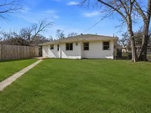Single Family Residence For Sale in Dallas County , 10322 Pinecrest Drive, Dallas, Texas 75228, 4 Bedroom, 2 Bathroom, 2 Garage spaces, 1,412 Sqft, built in 1951, mls#21342055, Real Estate Agent in Dallas, Homes For Sale in Dallas county, Homes For Sale in Dallas, Realtor in Dallas Texas, Real Estate Brokerage Independent Realty Texas, Luminita Cordes Realtor