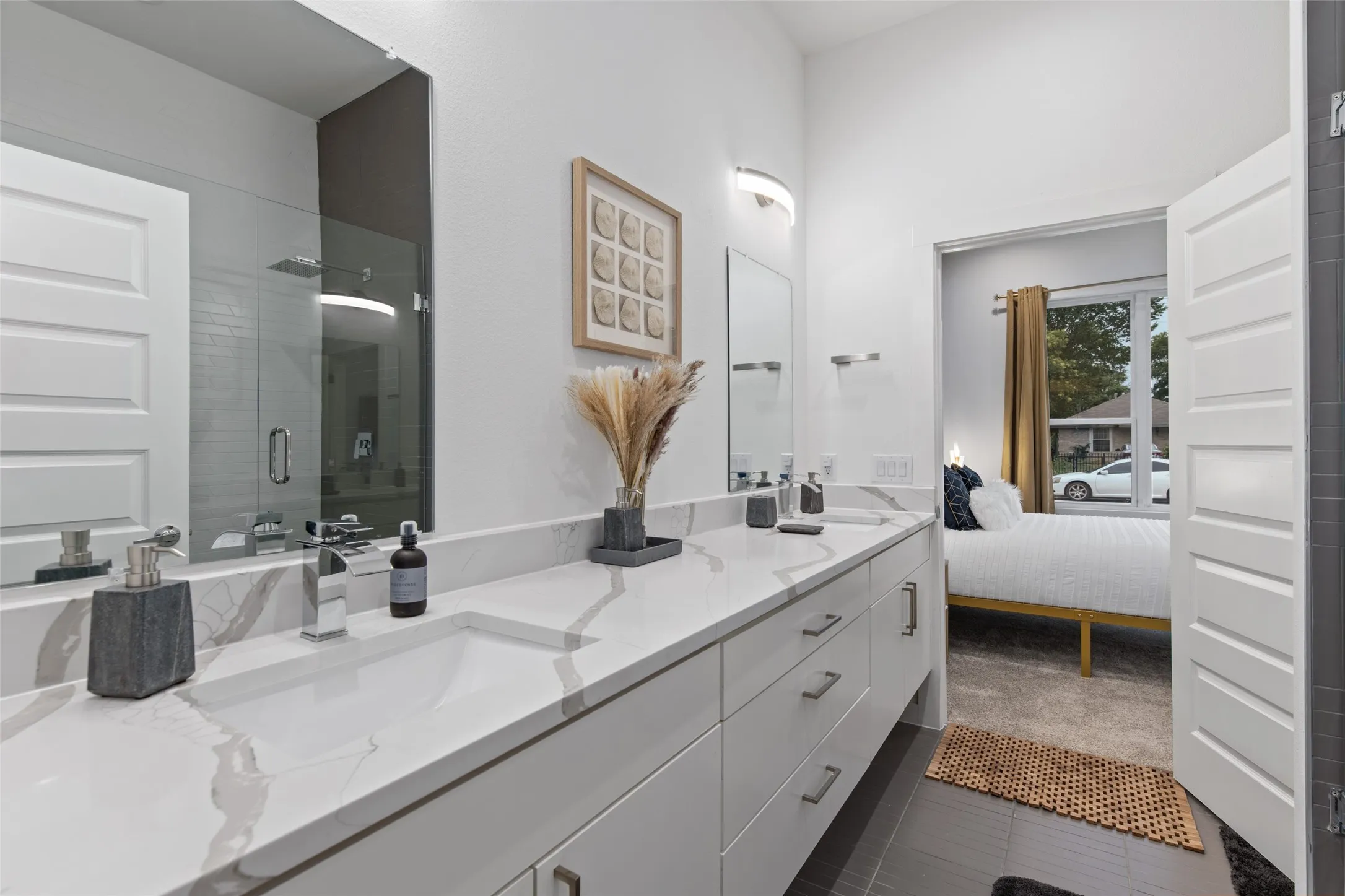 Single Family Residence For Sale in Dallas County , 3615 Mcbroom Street, Dallas, Texas 75212, 5 Bedrooms, 3 Bathrooms, Garage spaces, 2,195 Sqft, built in 2021, Price $469,990, mls#21341803, Real Estate Agent in Dallas, Homes For Sale in Dallas county, Homes For Sale in Dallas, Realtor in Dallas Texas, Real Estate Brokerage Independent Realty Texas, Luminita Cordes Realtor