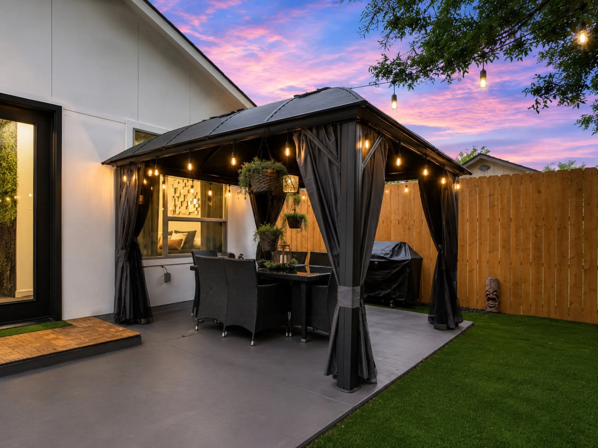 Single Family Residence For Sale in Dallas County , 3615 Mcbroom Street, Dallas, Texas 75212, 5 Bedrooms, 3 Bathrooms, Garage spaces, 2,195 Sqft, built in 2021, Price $469,990, mls#21341803, Real Estate Agent in Dallas, Homes For Sale in Dallas county, Homes For Sale in Dallas, Realtor in Dallas Texas, Real Estate Brokerage Independent Realty Texas, Luminita Cordes Realtor
