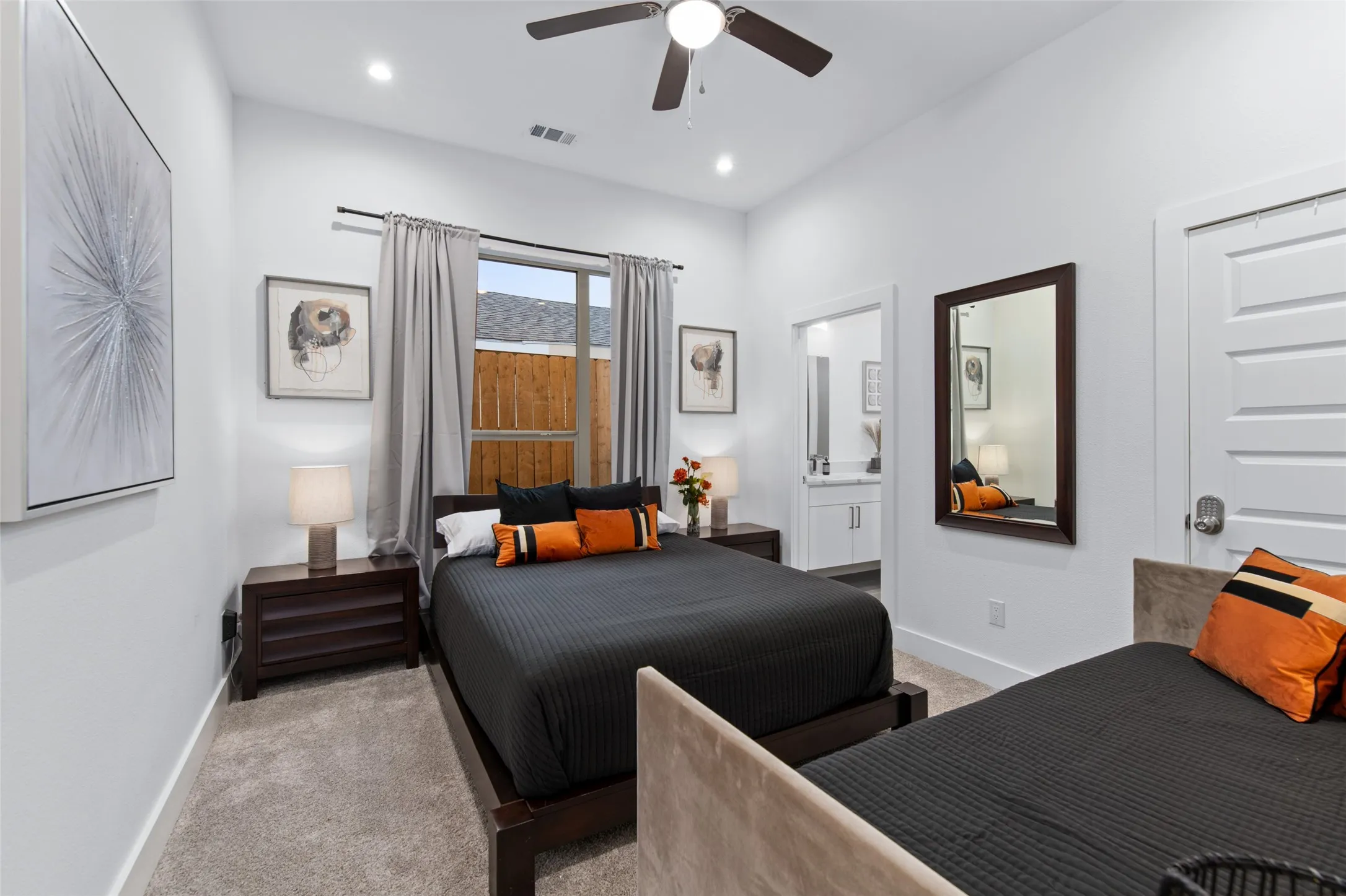 Single Family Residence For Sale in Dallas County , 3615 Mcbroom Street, Dallas, Texas 75212, 5 Bedrooms, 3 Bathrooms, Garage spaces, 2,195 Sqft, built in 2021, Price $469,990, mls#21341803, Real Estate Agent in Dallas, Homes For Sale in Dallas county, Homes For Sale in Dallas, Realtor in Dallas Texas, Real Estate Brokerage Independent Realty Texas, Luminita Cordes Realtor