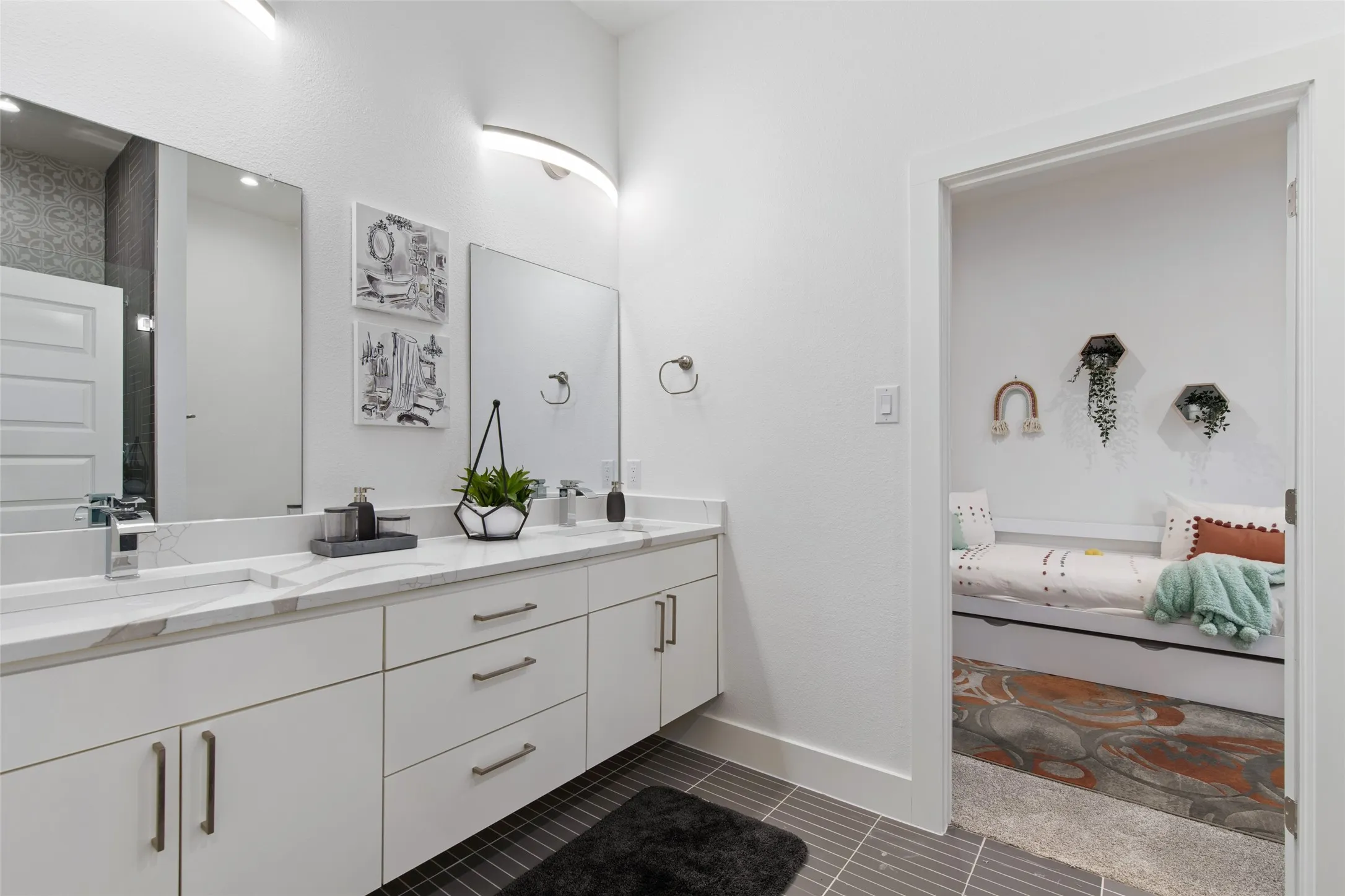 Single Family Residence For Sale in Dallas County , 3615 Mcbroom Street, Dallas, Texas 75212, 5 Bedrooms, 3 Bathrooms, Garage spaces, 2,195 Sqft, built in 2021, Price $469,990, mls#21341803, Real Estate Agent in Dallas, Homes For Sale in Dallas county, Homes For Sale in Dallas, Realtor in Dallas Texas, Real Estate Brokerage Independent Realty Texas, Luminita Cordes Realtor