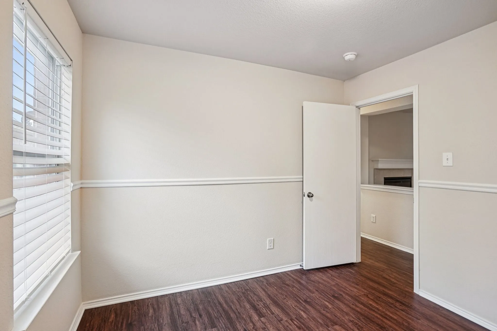 Single Family Residence For Rent in Tarrant County , 9120 Sun Haven Way, Fort Worth, Texas 76244, 3 Bedroom, 2 Bathroom, 2 Garage spaces, 1,810 Sqft, built in 2010, mls#21342072, Real Estate Agent in Fort Worth, Homes For Rent in Tarrant county, Homes For Rent in Fort Worth, Realtor in Fort Worth Texas, Real Estate Brokerage Independent Realty Texas, Luminita Cordes Realtor