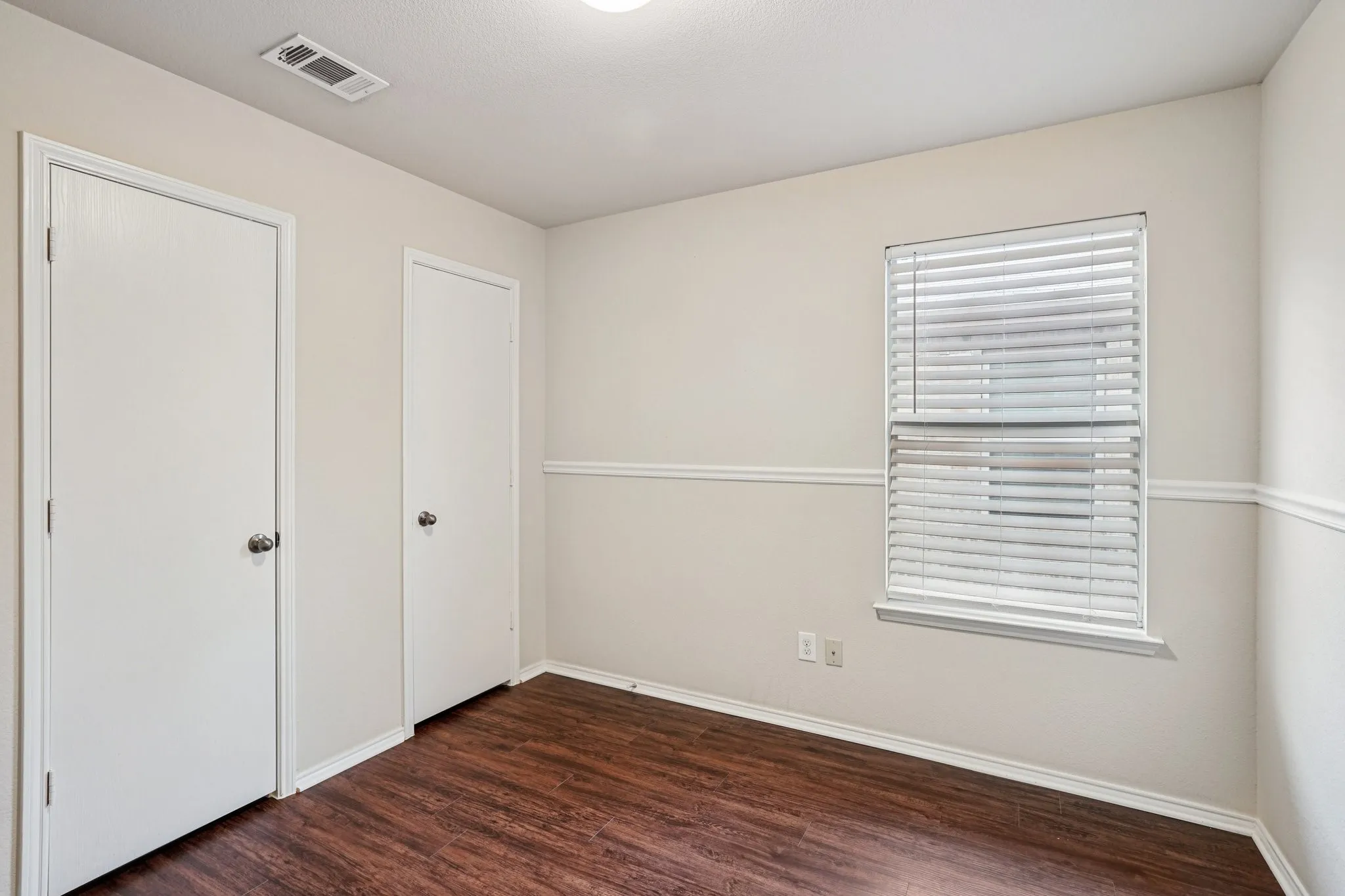 Single Family Residence For Rent in Tarrant County , 9120 Sun Haven Way, Fort Worth, Texas 76244, 3 Bedroom, 2 Bathroom, 2 Garage spaces, 1,810 Sqft, built in 2010, mls#21342072, Real Estate Agent in Fort Worth, Homes For Rent in Tarrant county, Homes For Rent in Fort Worth, Realtor in Fort Worth Texas, Real Estate Brokerage Independent Realty Texas, Luminita Cordes Realtor
