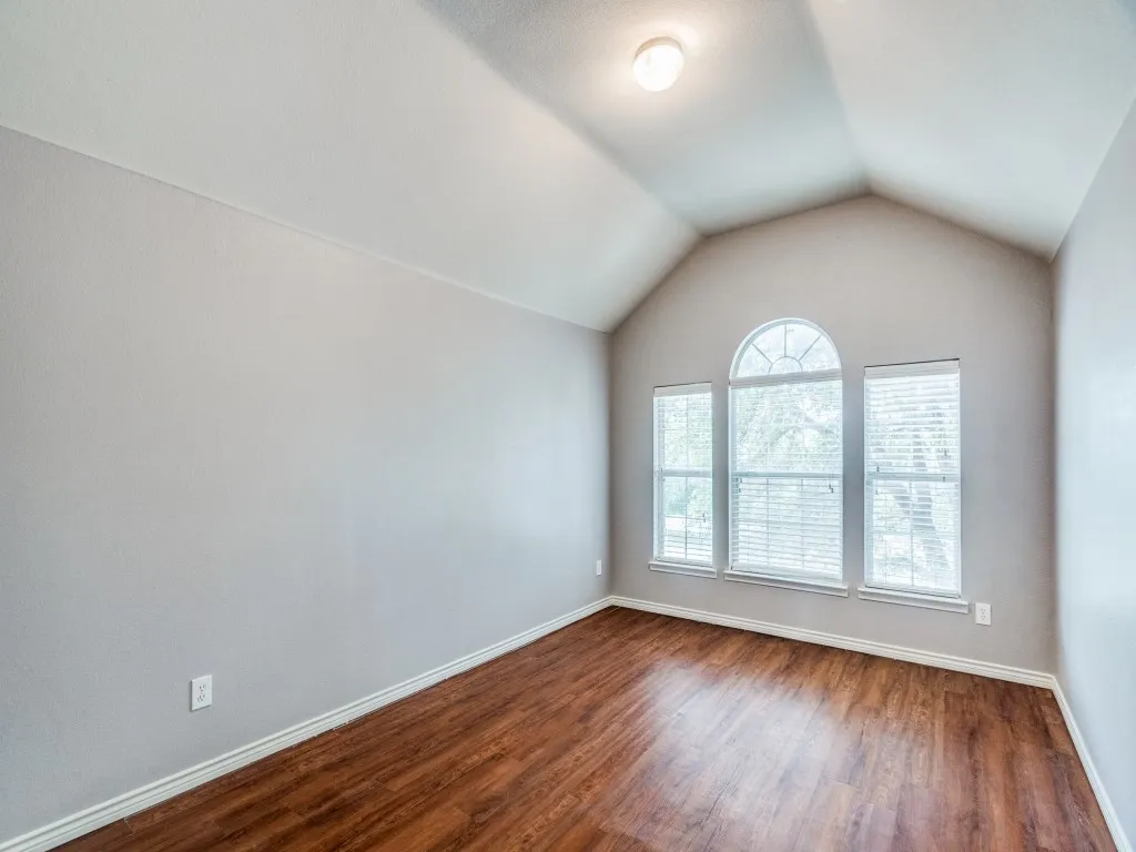Single Family Residence For Sale in Collin County , 8400 Silverado Trail, Mc Kinney, Texas 75070, 5 Bedroom, 3 Bathroom, 2 Garage spaces, 3,234 Sqft, built in 2006, mls#21342000, Real Estate Agent in Mc Kinney, Homes For Sale in Collin county, Homes For Sale in Mc Kinney, Realtor in Mc Kinney Texas, Real Estate Brokerage Independent Realty Texas, Luminita Cordes Realtor