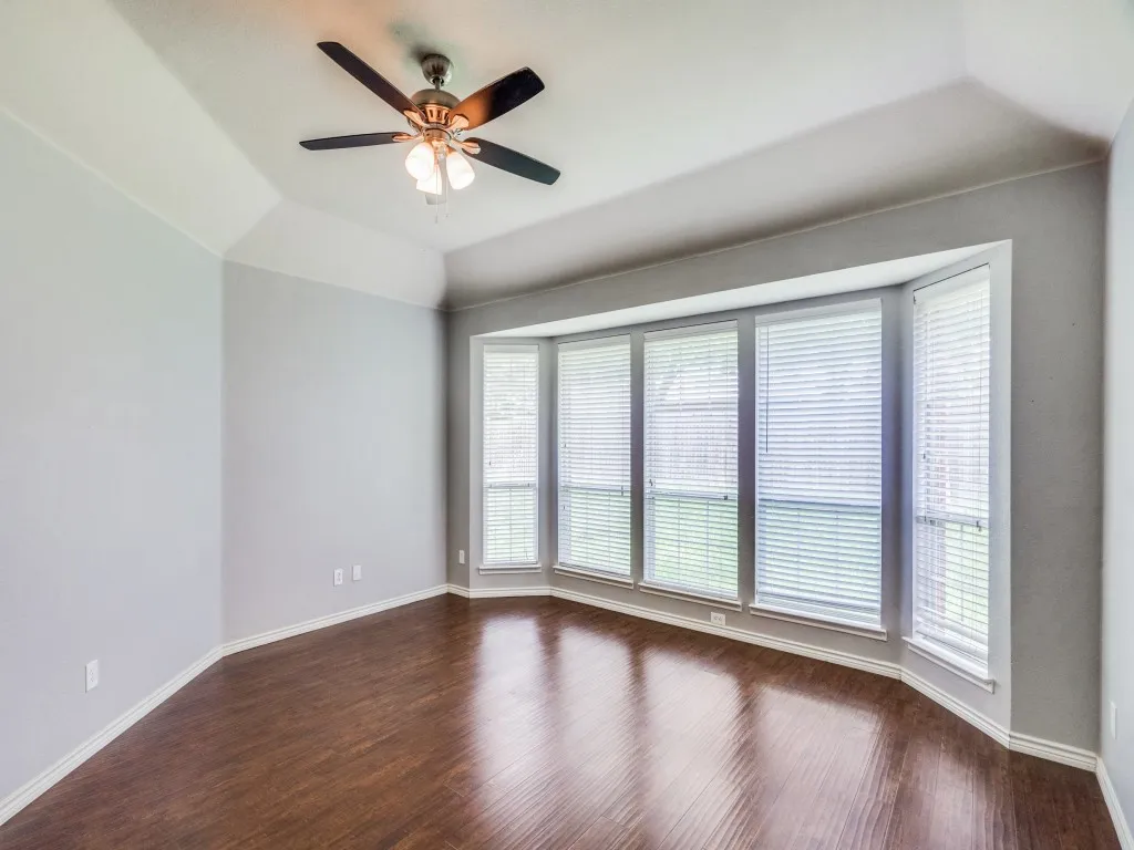 Single Family Residence For Sale in Collin County , 8400 Silverado Trail, Mc Kinney, Texas 75070, 5 Bedroom, 3 Bathroom, 2 Garage spaces, 3,234 Sqft, built in 2006, mls#21342000, Real Estate Agent in Mc Kinney, Homes For Sale in Collin county, Homes For Sale in Mc Kinney, Realtor in Mc Kinney Texas, Real Estate Brokerage Independent Realty Texas, Luminita Cordes Realtor