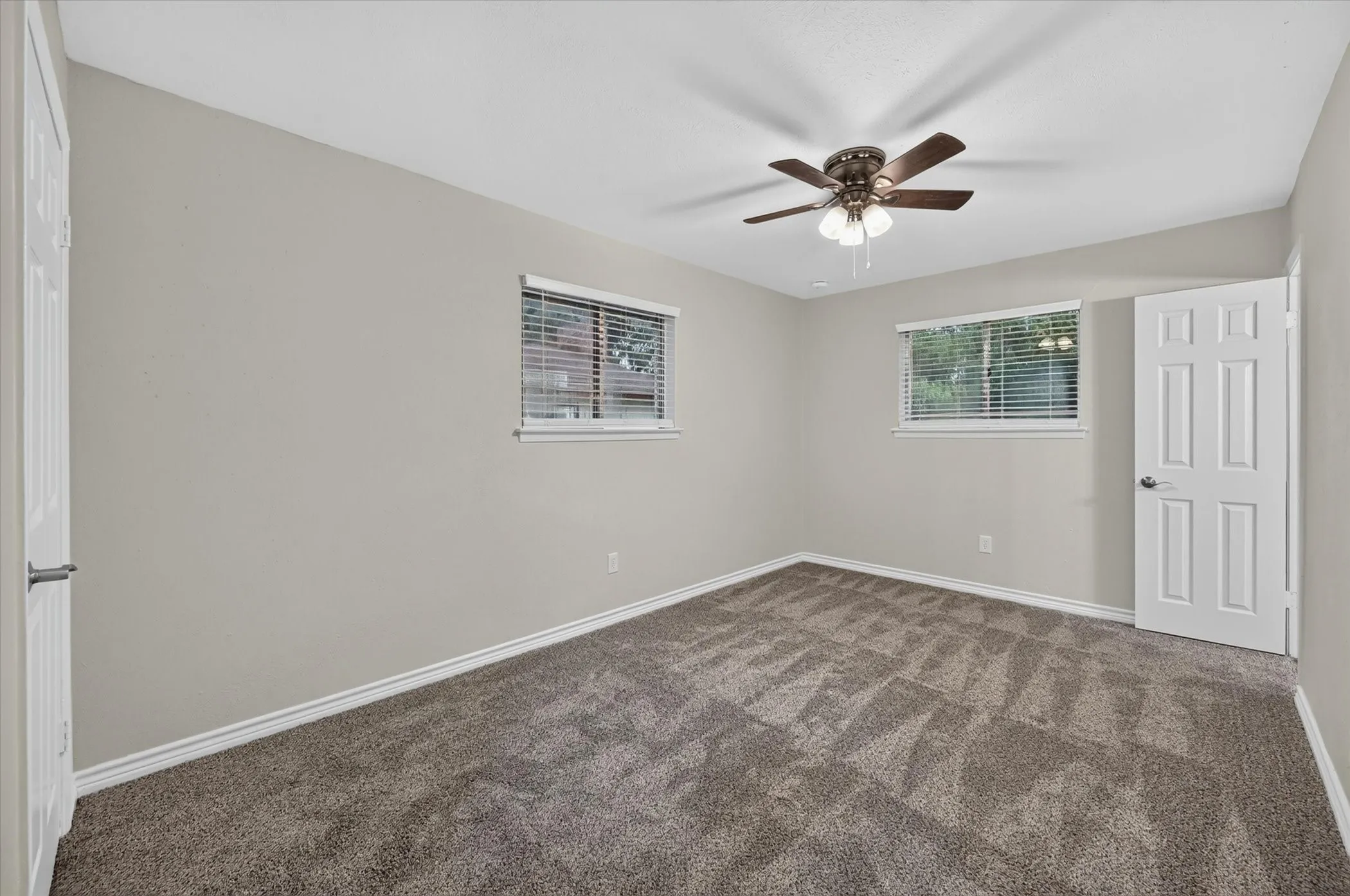 Single Family Residence For Sale in Tarrant County , 3633 Larry Street, Haltom City, Texas 76117, 3 Bedroom, 2 Bathroom, 1 Garage spaces, 1,080 Sqft, built in 1964, mls#21341475, Real Estate Agent in Haltom City, Homes For Sale in Tarrant county, Homes For Sale in Haltom City, Realtor in Haltom City Texas, Real Estate Brokerage Independent Realty Texas, Luminita Cordes Realtor