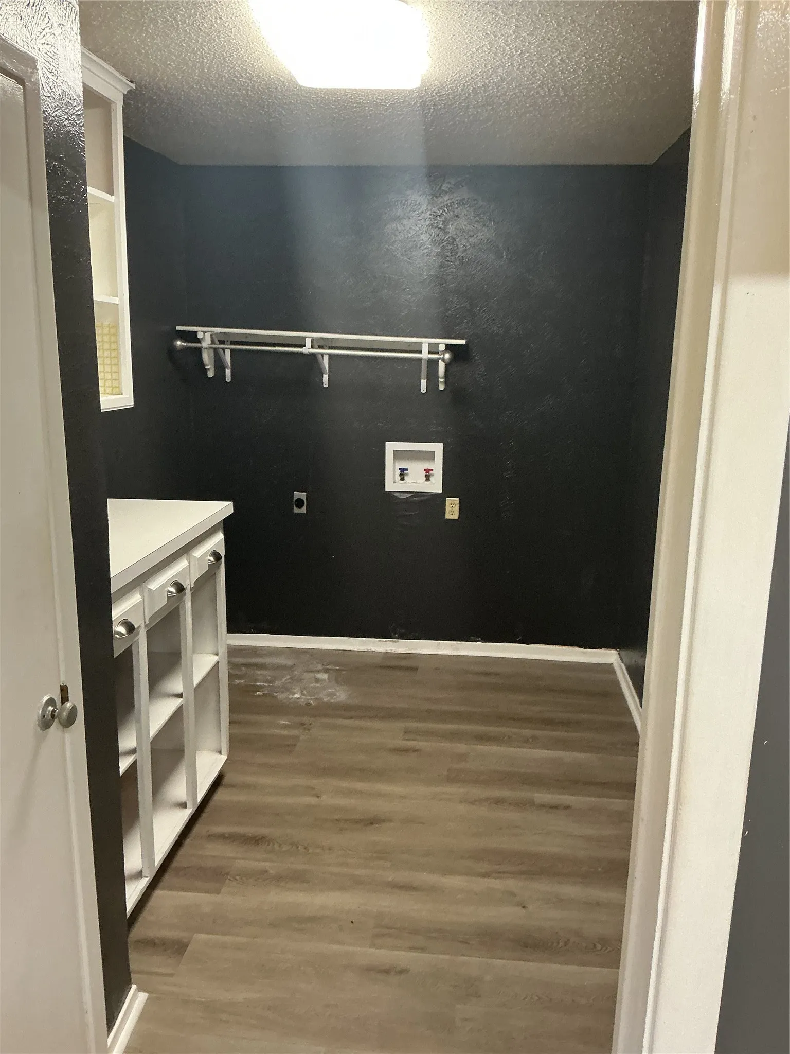 Single Family Residence For Sale in Johnson County , 724 Barbara Lane, Burleson, Texas 76028, 3 Bedroom, 2 Bathroom, 2 Garage spaces, 1,521 Sqft, built in 1976, mls#21342087, Real Estate Agent in Burleson, Homes For Sale in Johnson county, Homes For Sale in Burleson, Realtor in Burleson Texas, Real Estate Brokerage Independent Realty Texas, Luminita Cordes Realtor