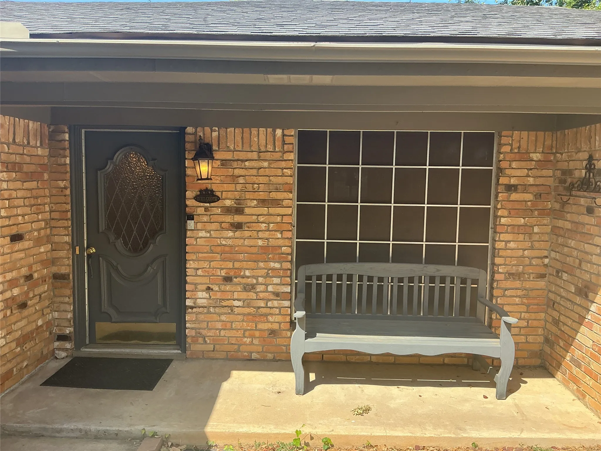 Single Family Residence For Sale in Johnson County , 724 Barbara Lane, Burleson, Texas 76028, 3 Bedroom, 2 Bathroom, 2 Garage spaces, 1,521 Sqft, built in 1976, mls#21342087, Real Estate Agent in Burleson, Homes For Sale in Johnson county, Homes For Sale in Burleson, Realtor in Burleson Texas, Real Estate Brokerage Independent Realty Texas, Luminita Cordes Realtor