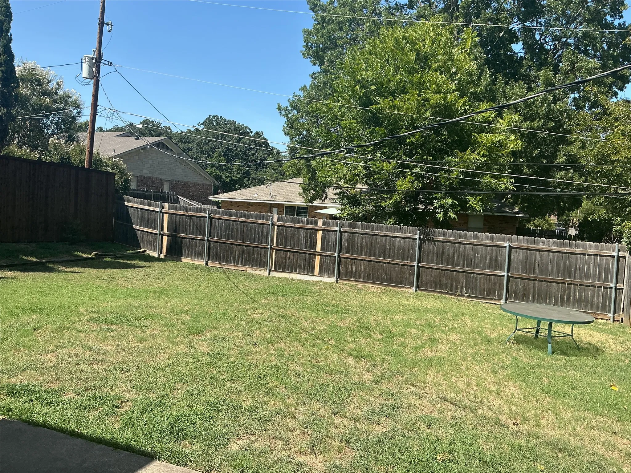Single Family Residence For Sale in Johnson County , 724 Barbara Lane, Burleson, Texas 76028, 3 Bedroom, 2 Bathroom, 2 Garage spaces, 1,521 Sqft, built in 1976, mls#21342087, Real Estate Agent in Burleson, Homes For Sale in Johnson county, Homes For Sale in Burleson, Realtor in Burleson Texas, Real Estate Brokerage Independent Realty Texas, Luminita Cordes Realtor