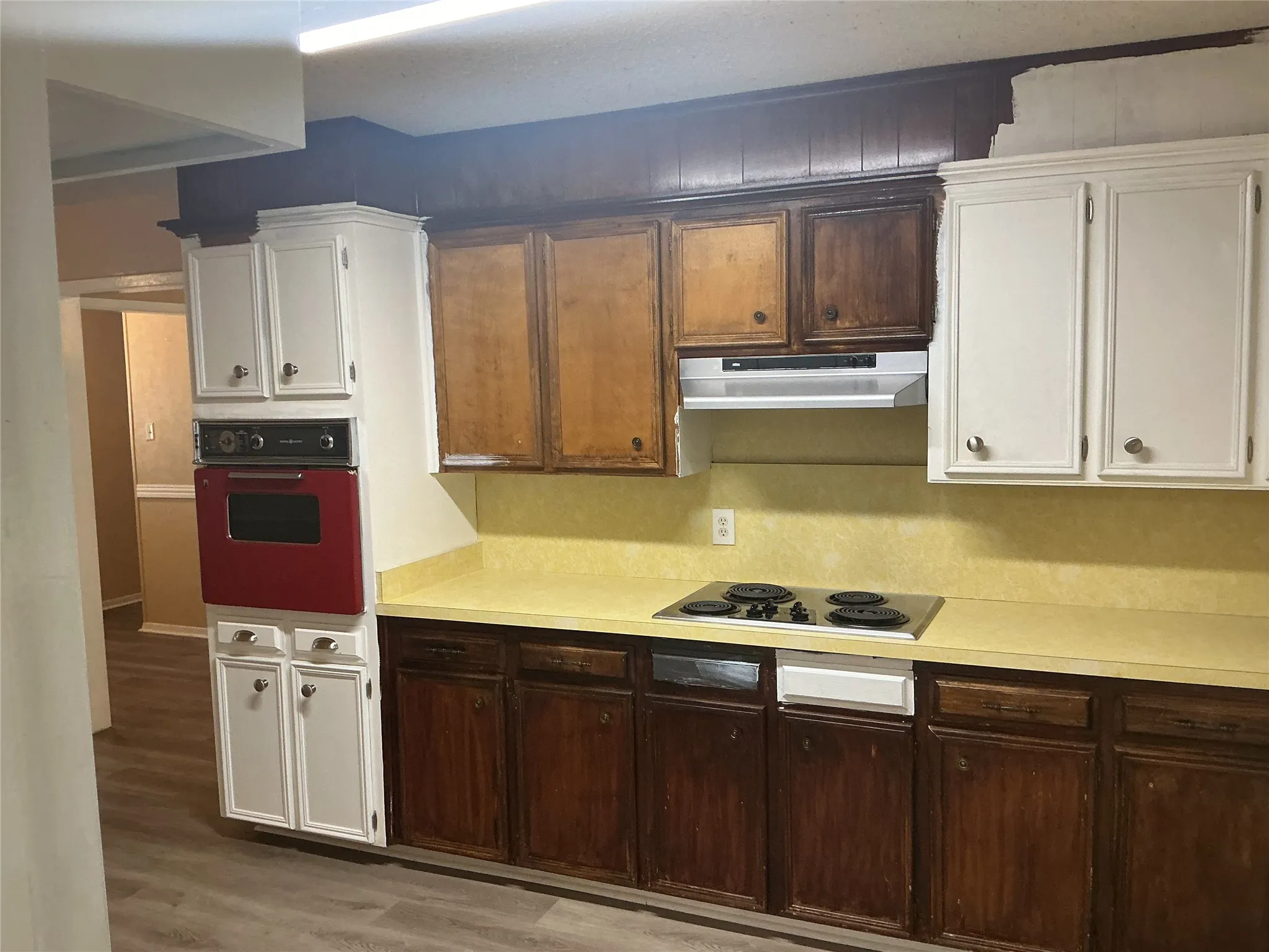Single Family Residence For Sale in Johnson County , 724 Barbara Lane, Burleson, Texas 76028, 3 Bedroom, 2 Bathroom, 2 Garage spaces, 1,521 Sqft, built in 1976, mls#21342087, Real Estate Agent in Burleson, Homes For Sale in Johnson county, Homes For Sale in Burleson, Realtor in Burleson Texas, Real Estate Brokerage Independent Realty Texas, Luminita Cordes Realtor