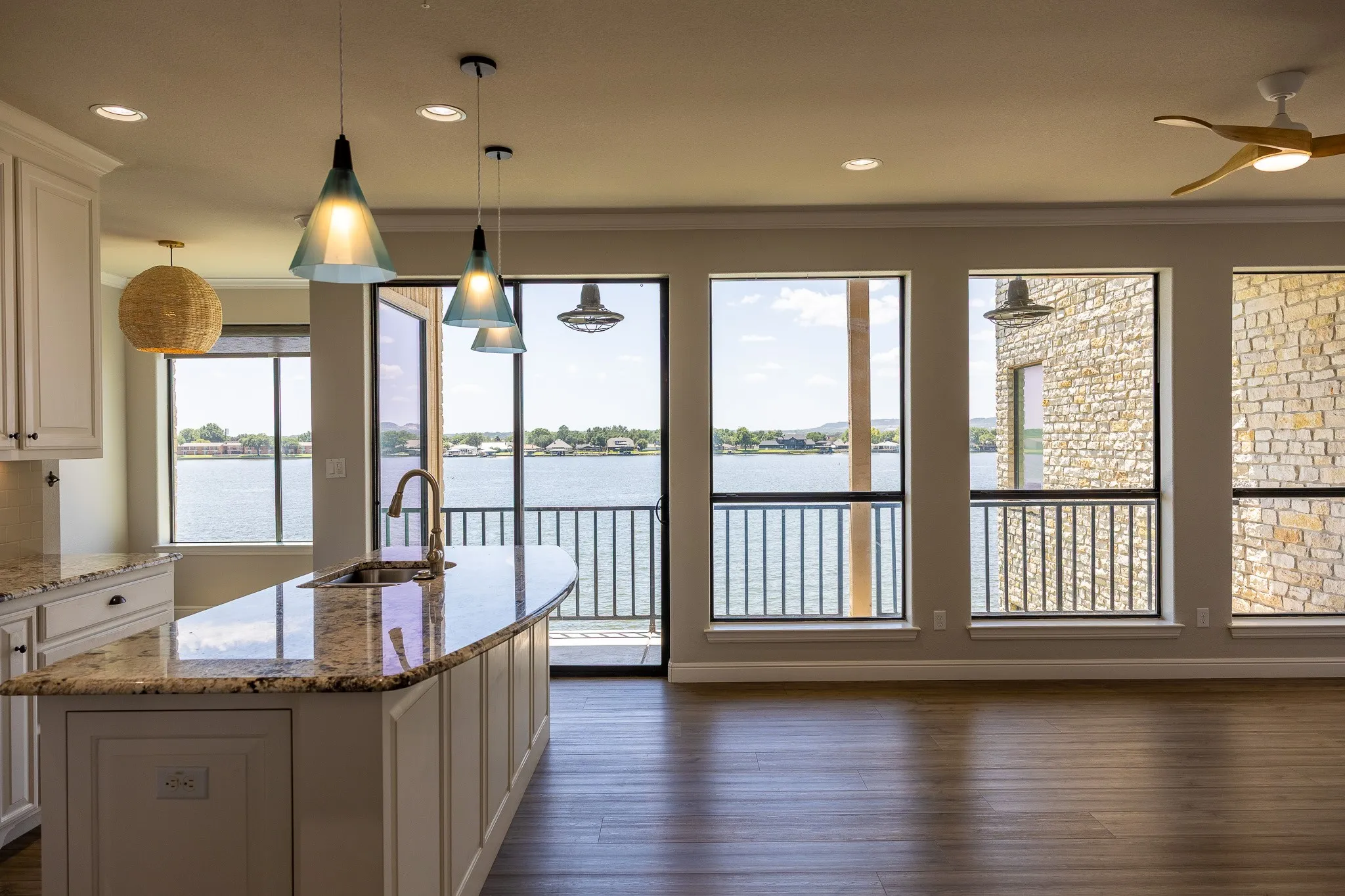 Condominium For Sale in Hood County , 401 E Pearl Street 2202, Granbury, Texas 76048, 3 Bedroom, 2 Bathroom, Garage spaces, 1,280 Sqft, built in 2012, mls#21341442, Real Estate Agent in Granbury, Homes For Sale in Hood county, Homes For Sale in Granbury, Realtor in Granbury Texas, Real Estate Brokerage Independent Realty Texas, Luminita Cordes Realtor