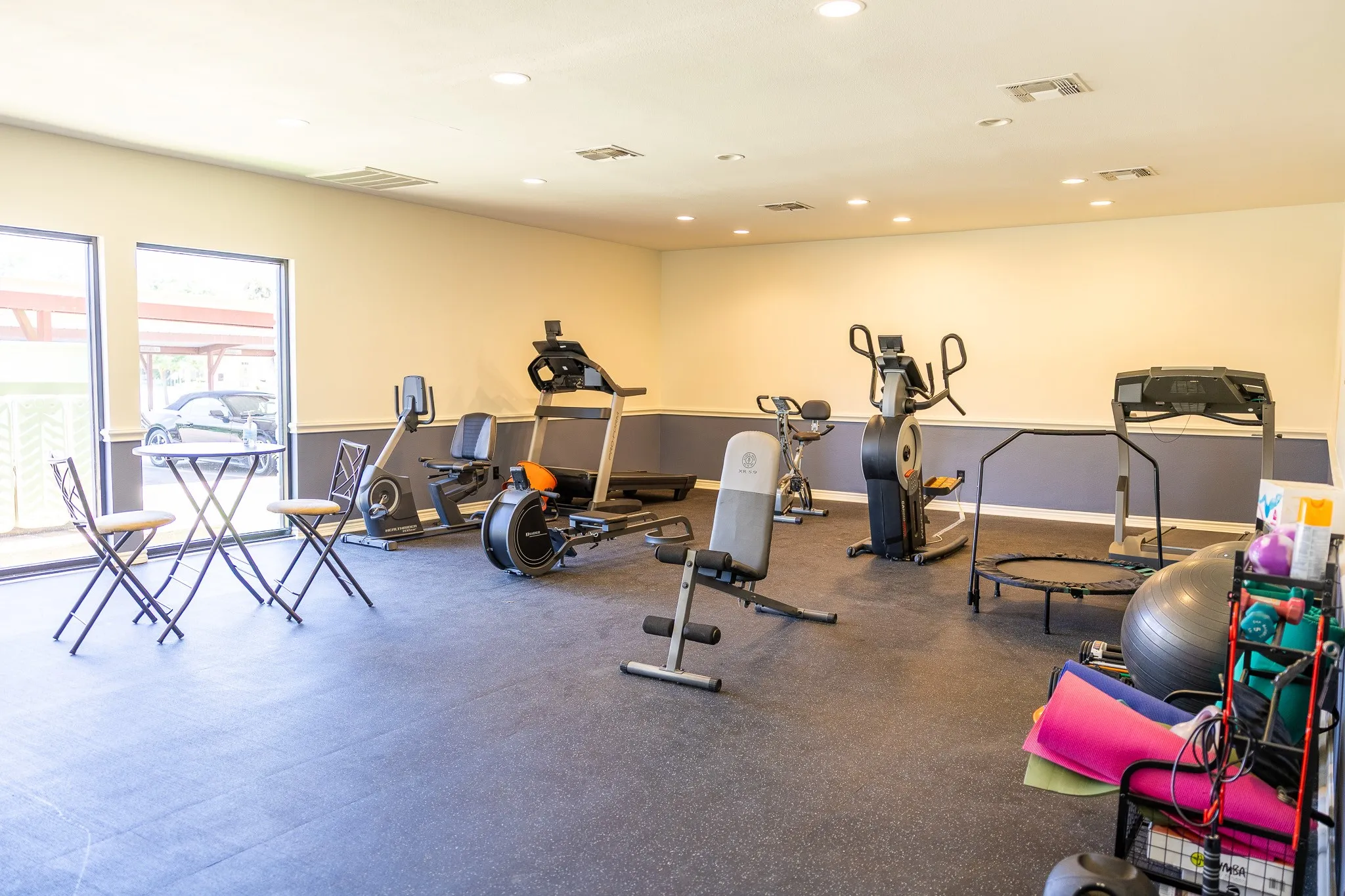 Condominium For Sale in Hood County , 401 E Pearl Street 2202, Granbury, Texas 76048, 3 Bedroom, 2 Bathroom, Garage spaces, 1,280 Sqft, built in 2012, mls#21341442, Real Estate Agent in Granbury, Homes For Sale in Hood county, Homes For Sale in Granbury, Realtor in Granbury Texas, Real Estate Brokerage Independent Realty Texas, Luminita Cordes Realtor