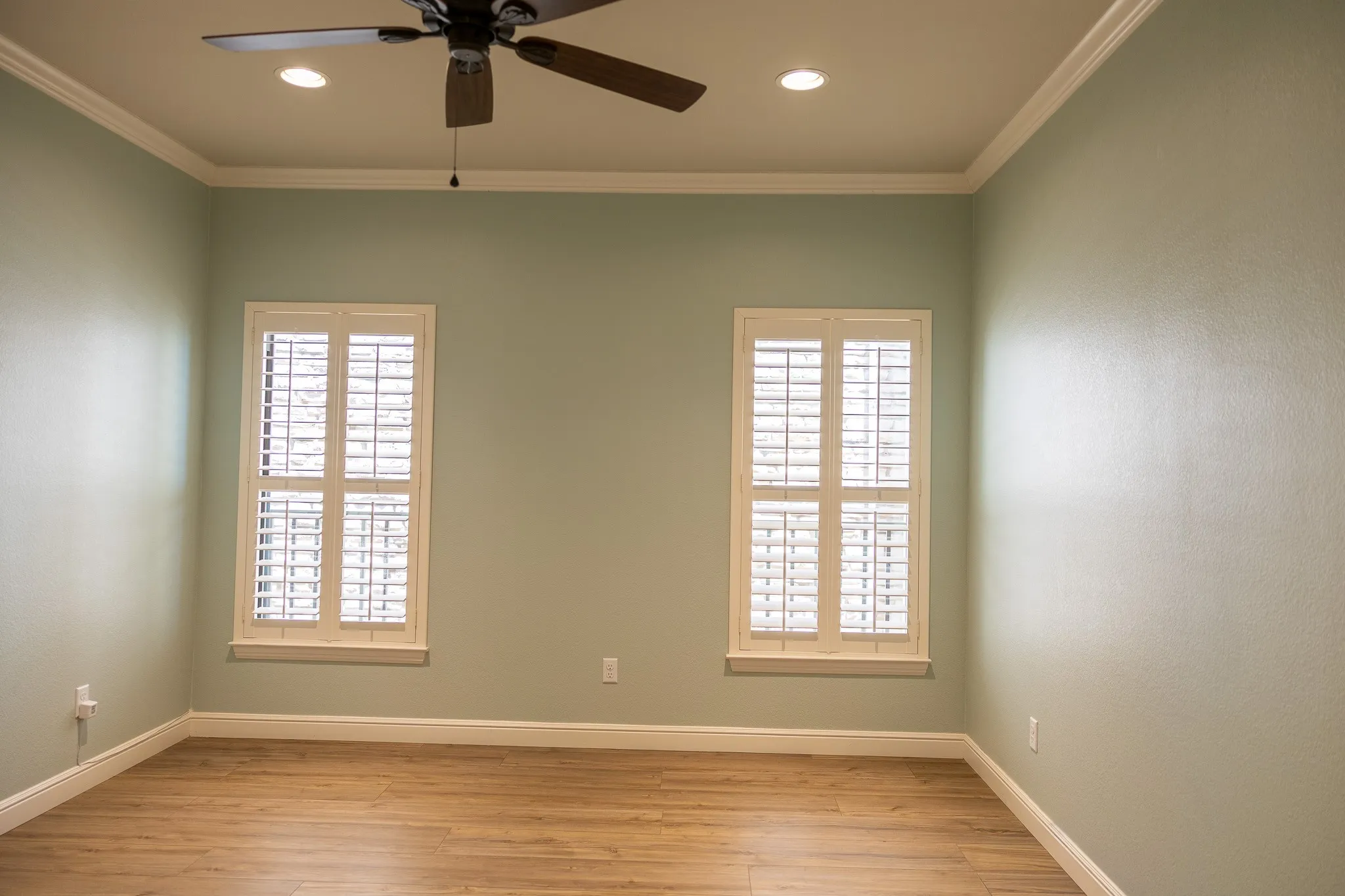 Condominium For Sale in Hood County , 401 E Pearl Street 2202, Granbury, Texas 76048, 3 Bedroom, 2 Bathroom, Garage spaces, 1,280 Sqft, built in 2012, mls#21341442, Real Estate Agent in Granbury, Homes For Sale in Hood county, Homes For Sale in Granbury, Realtor in Granbury Texas, Real Estate Brokerage Independent Realty Texas, Luminita Cordes Realtor