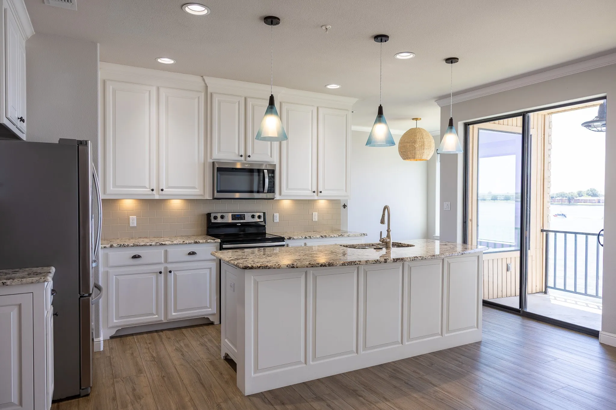 Condominium For Sale in Hood County , 401 E Pearl Street 2202, Granbury, Texas 76048, 3 Bedroom, 2 Bathroom, Garage spaces, 1,280 Sqft, built in 2012, mls#21341442, Real Estate Agent in Granbury, Homes For Sale in Hood county, Homes For Sale in Granbury, Realtor in Granbury Texas, Real Estate Brokerage Independent Realty Texas, Luminita Cordes Realtor