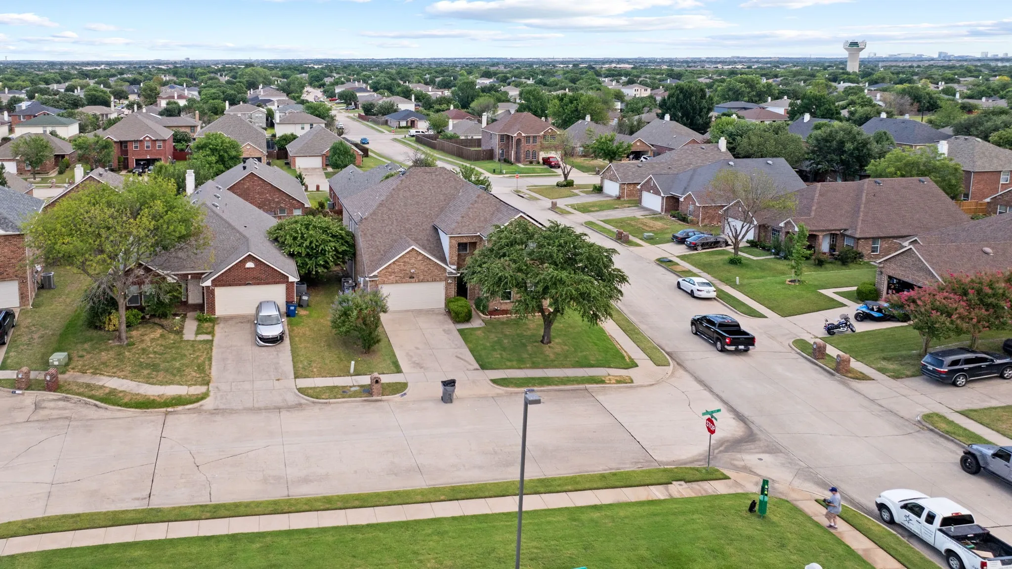 Single Family Residence For Sale in Denton County , 1937 Bradford Pear Square, Little Elm, Texas 75068, 5 Bedroom, 3 Bathroom, 2 Garage spaces, 3,222 Sqft, built in 2005, mls#21342089, Real Estate Agent in Little Elm, Homes For Sale in Denton county, Homes For Sale in Little Elm, Realtor in Little Elm Texas, Real Estate Brokerage Independent Realty Texas, Luminita Cordes Realtor