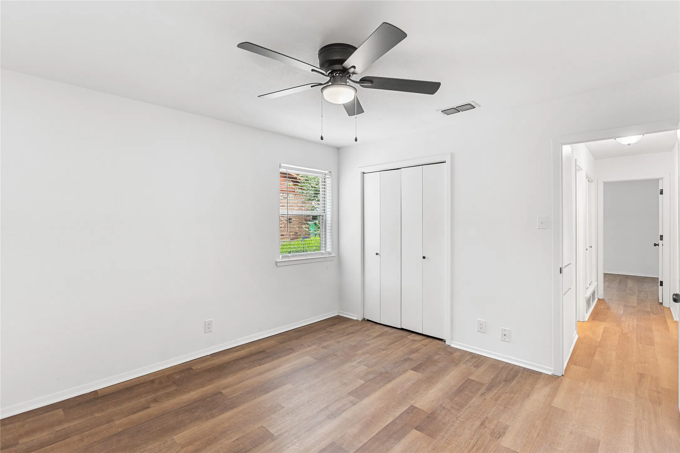 Single Family Residence For Sale in Cooke County , 2018 Ashland Street, Gainesville, Texas 76240, 3 Bedroom, 2 Bathroom, 2 Garage spaces, 1,452 Sqft, built in 1979, Price $269,000, mls#21337490, Real Estate Agent in Gainesville, Homes For Sale in Cooke county, Homes For Sale in Gainesville, Realtor in Gainesville Texas, Real Estate Brokerage Independent Realty Texas, Luminita Cordes Realtor